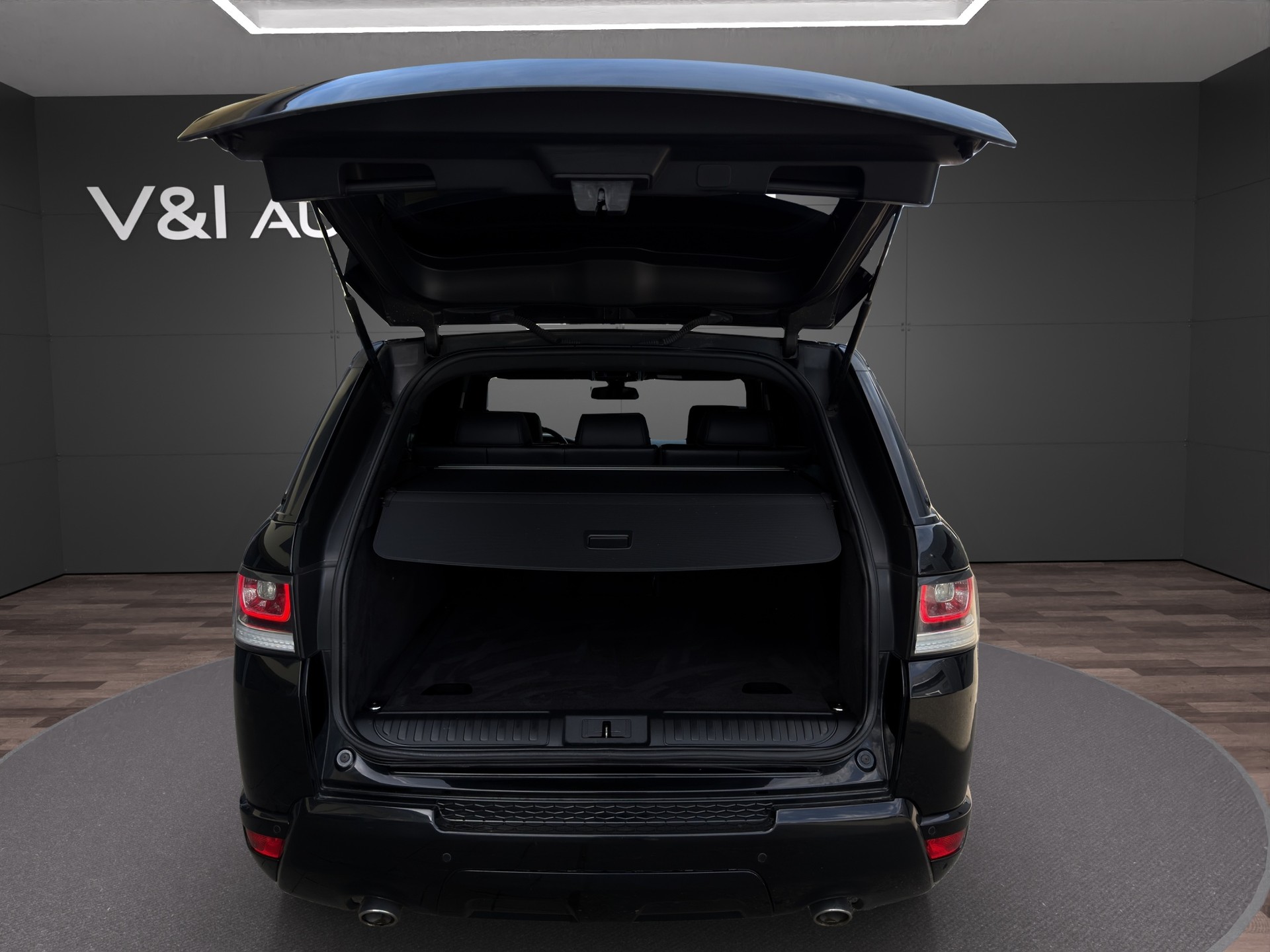 LAND ROVER Range Rover Sport 3.0 TDV6 S Automatic-image-23