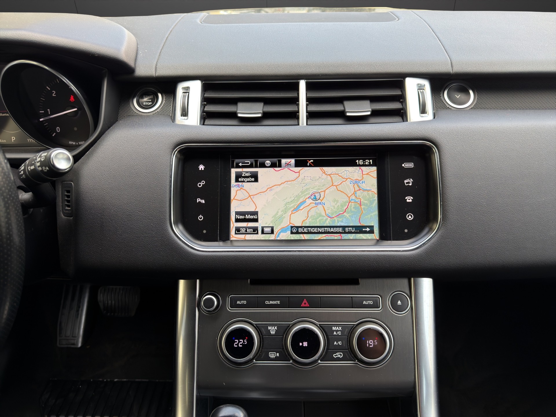 LAND ROVER Range Rover Sport 3.0 TDV6 S Automatic-image-14