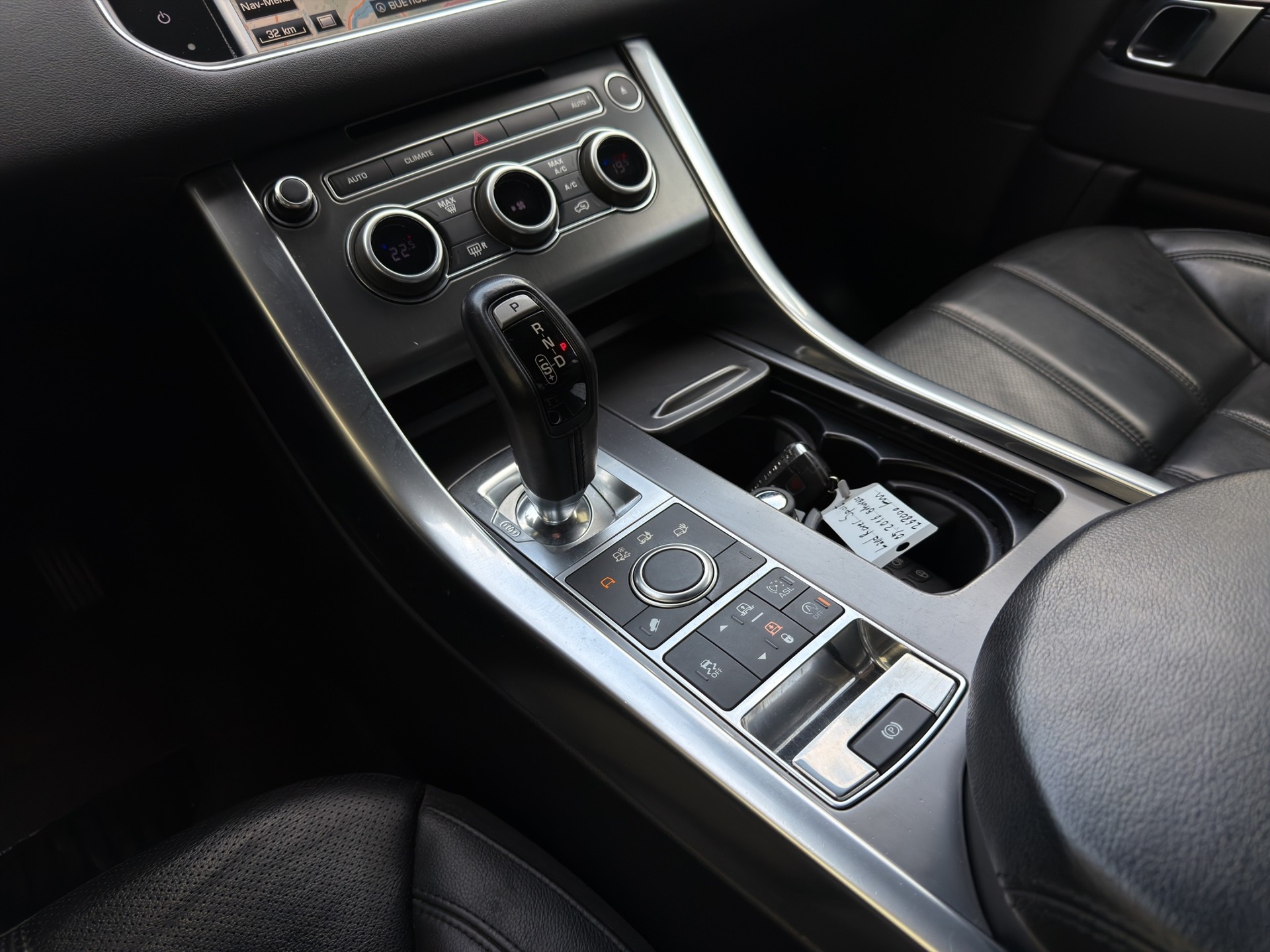 LAND ROVER Range Rover Sport 3.0 TDV6 S Automatic-image-16