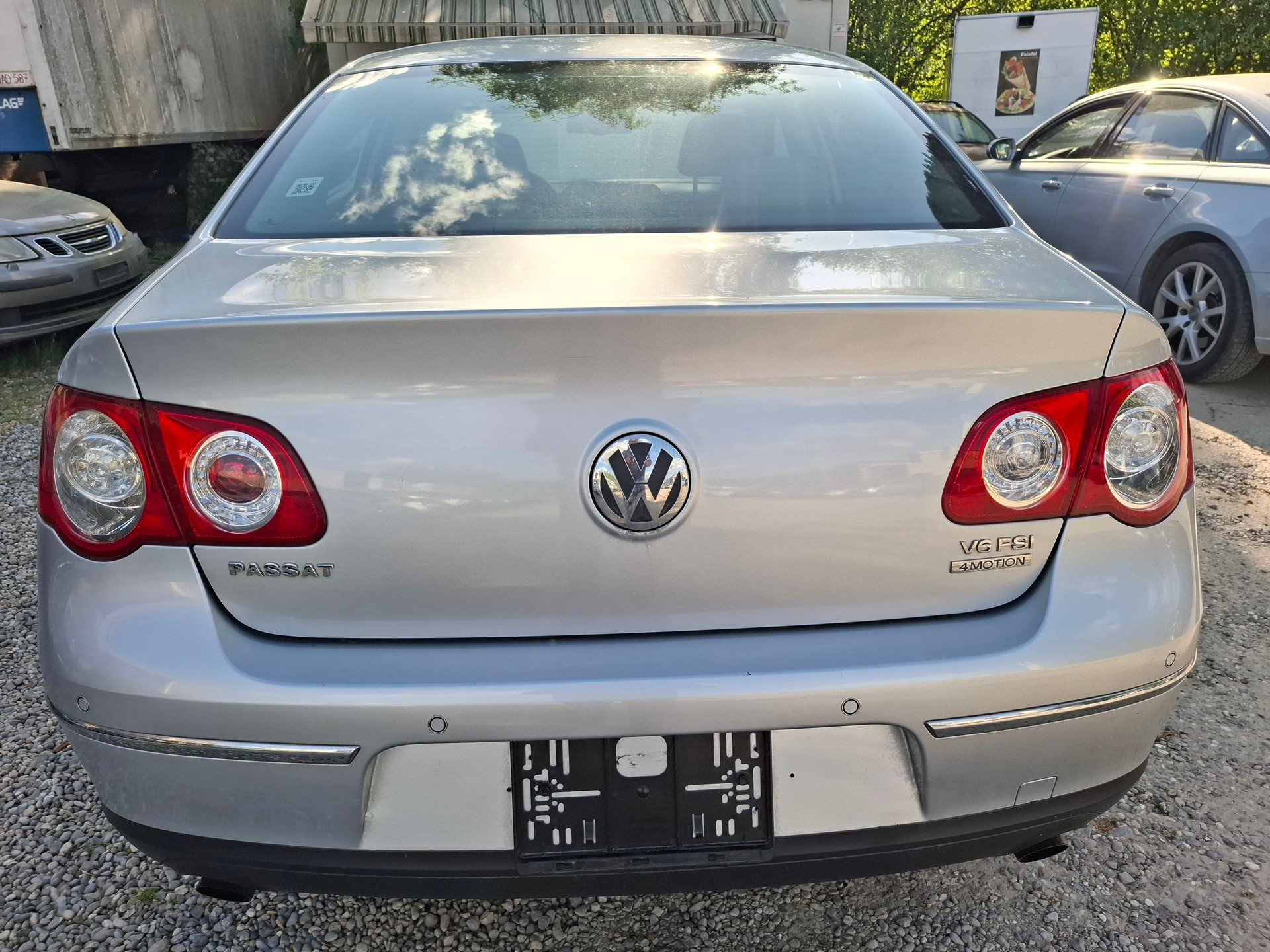 VW Passat 3.2 V6 FSI Comfortline 4Motion-image-7