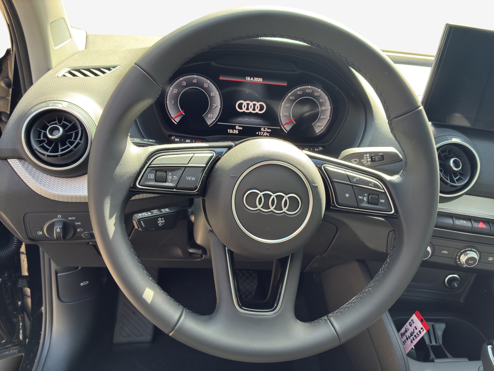 AUDI Q2 40 TFSI S line quattro S-tronic-image-9