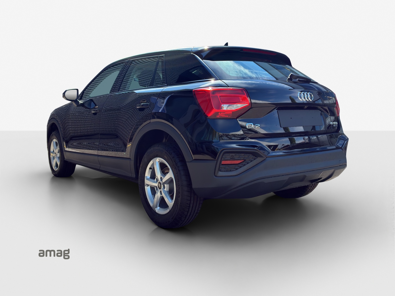 AUDI Q2 40 TFSI S line quattro S-tronic-image-2