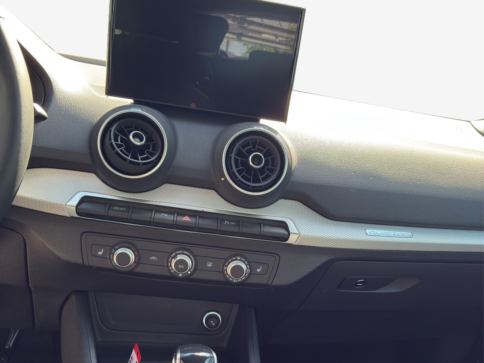 AUDI Q2 40 TFSI S line quattro S-tronic-image-10