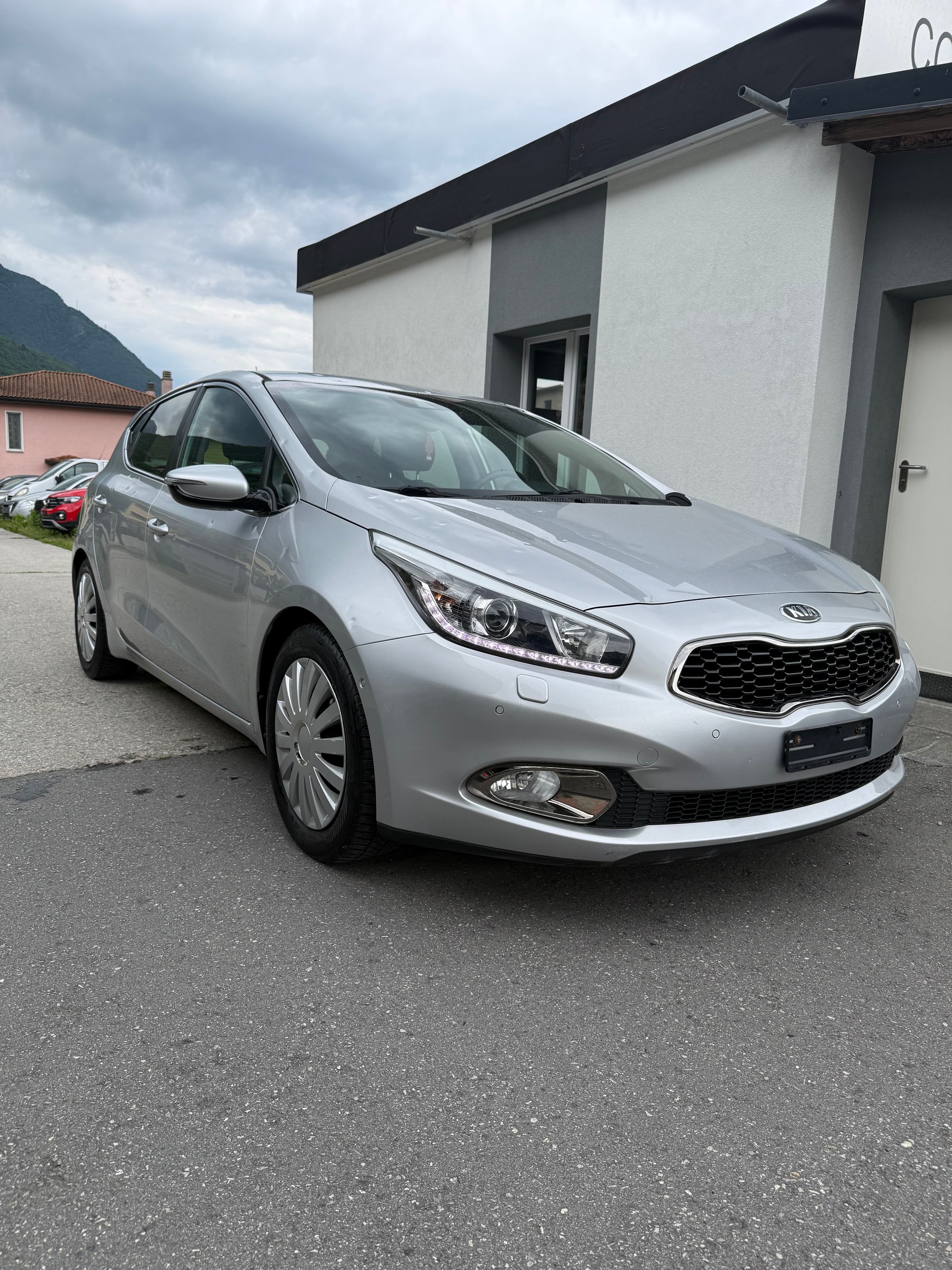 KIA Cee'd 1.6 GDi Style-image-0