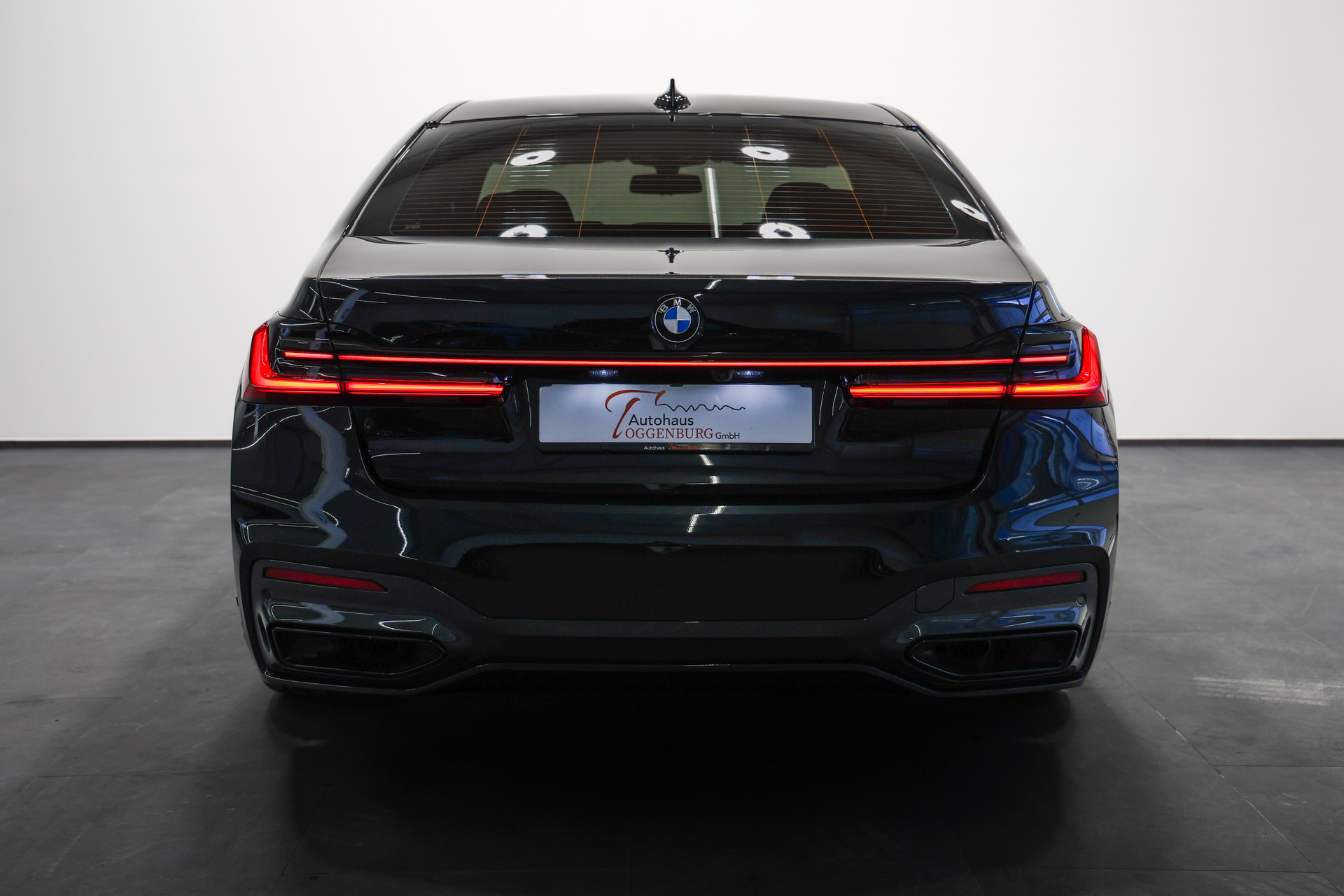 BMW 730d xDrive M Sport Steptronic *CH-Fahrzeug*-image-7