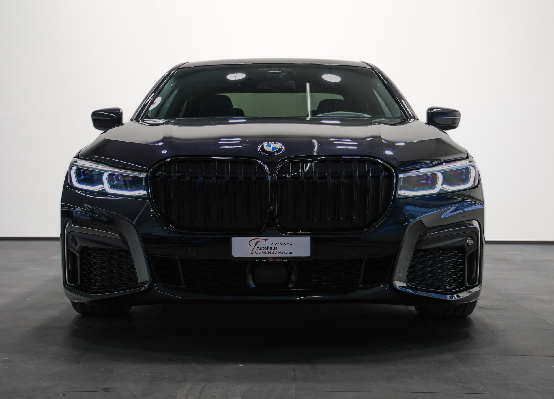 BMW 730d xDrive M Sport Steptronic *CH-Fahrzeug*-image-3