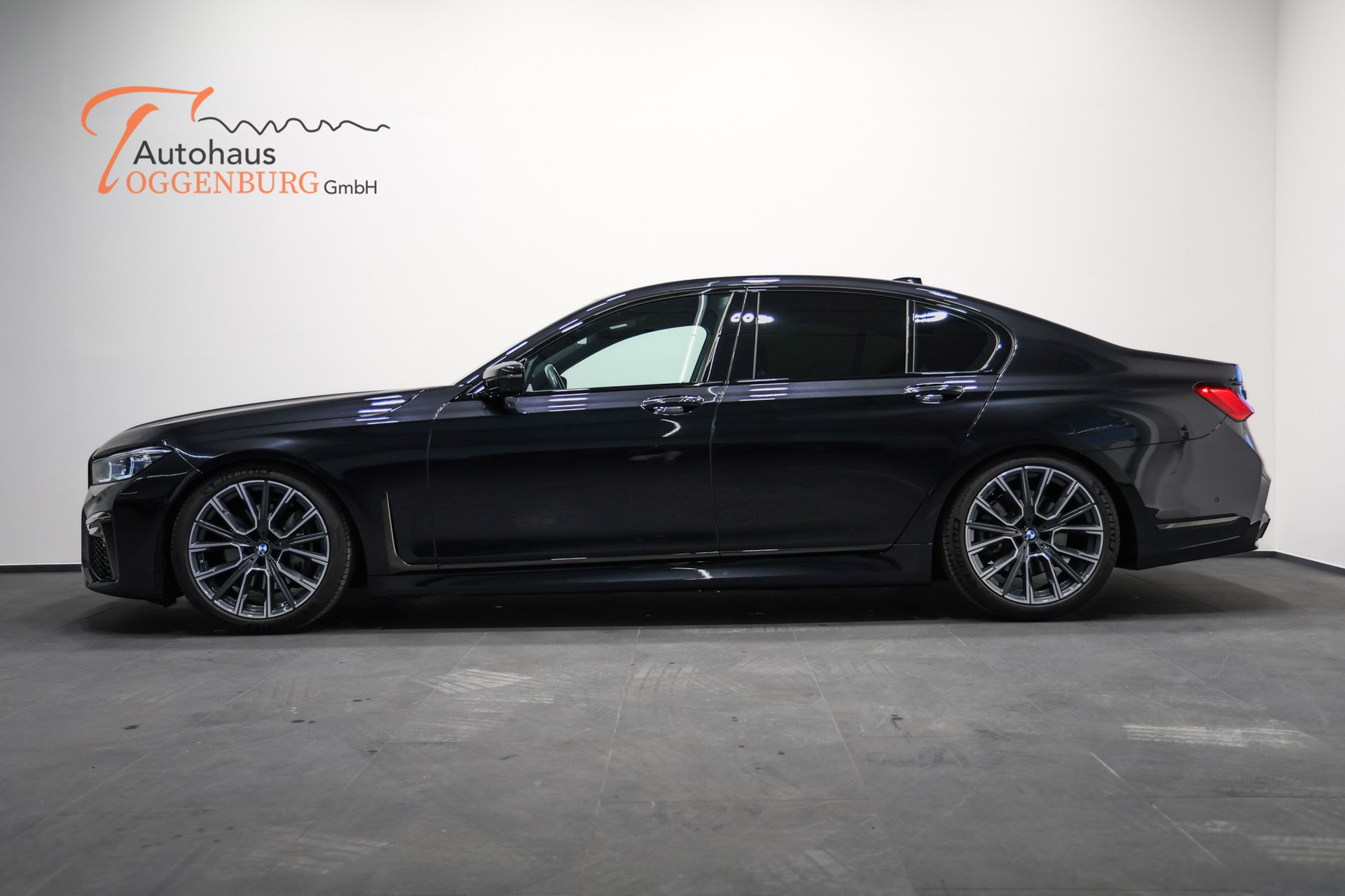 BMW 730d xDrive M Sport Steptronic *CH-Fahrzeug*-image-4