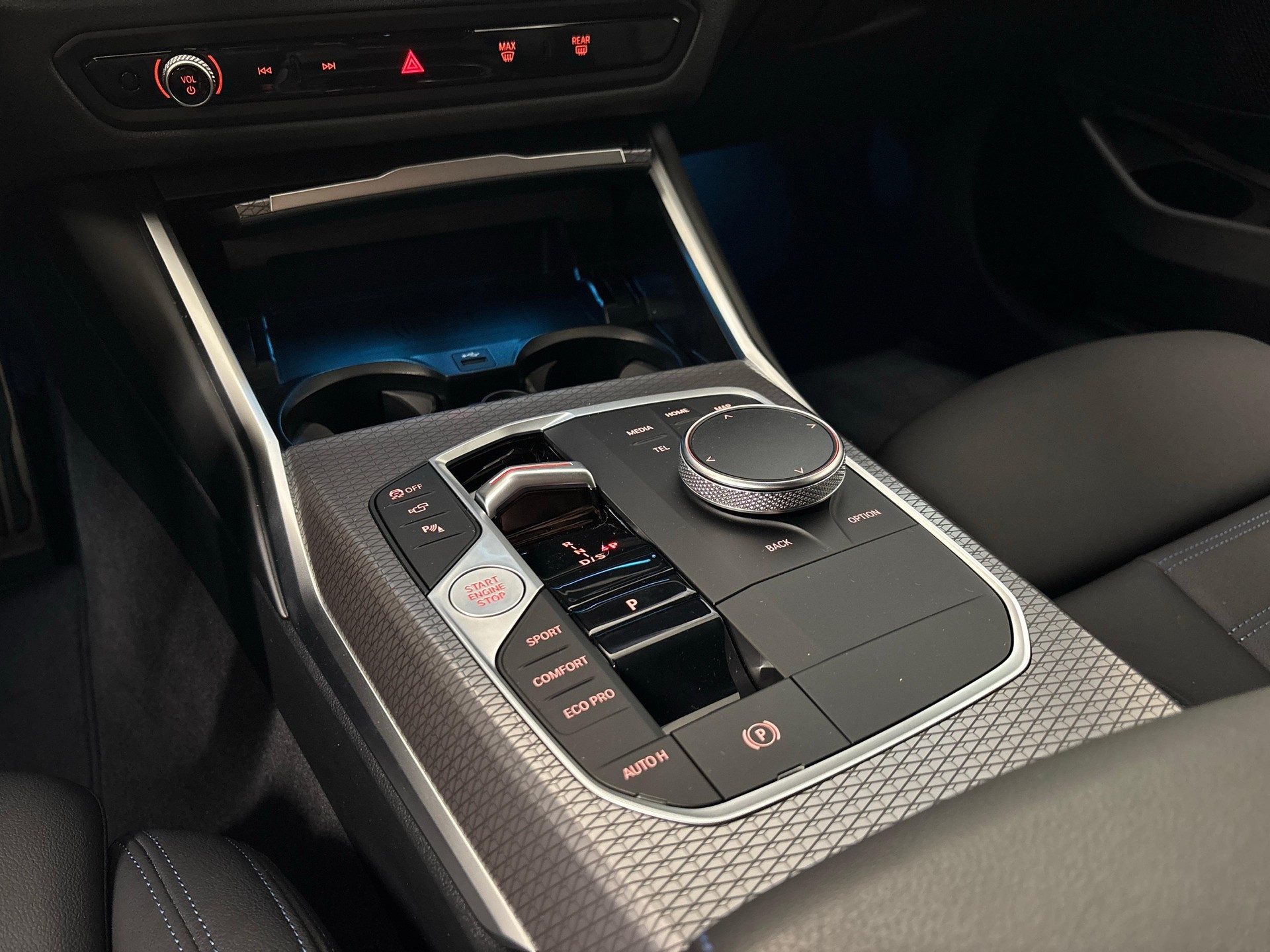 BMW 320d xDrive SAG Touring 48V M-Sport-image-14