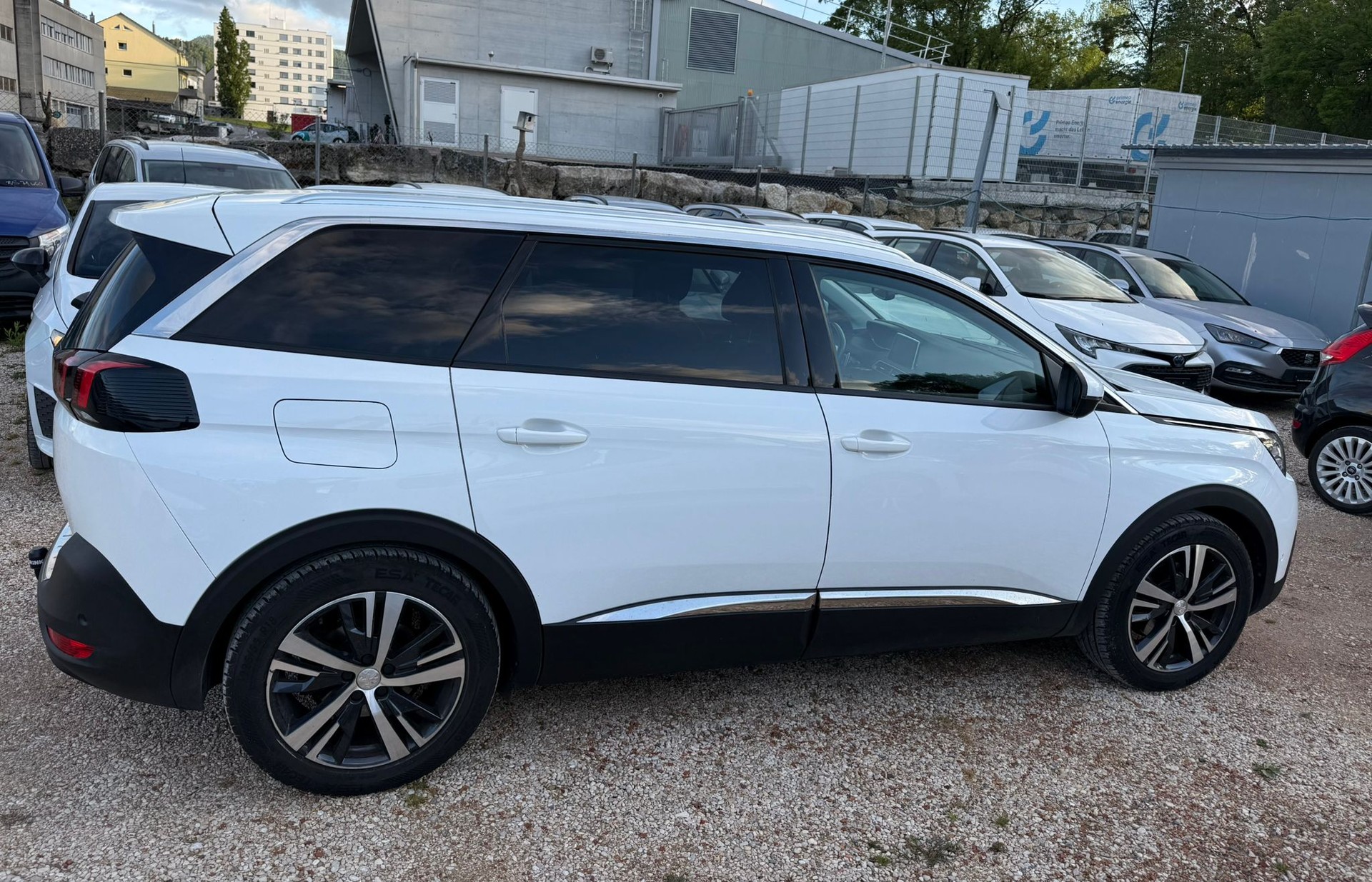 PEUGEOT 5008 1.6 BlueHDi Business Line ETA-image-2