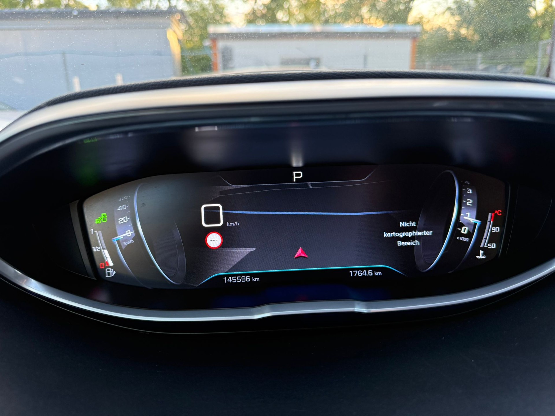 PEUGEOT 5008 1.6 BlueHDi Business Line ETA-image-15