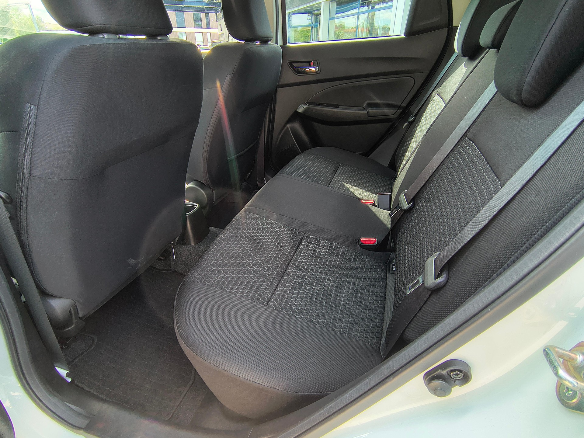 SUZUKI Swift 1.2 Compact Top Hybrid-image-7
