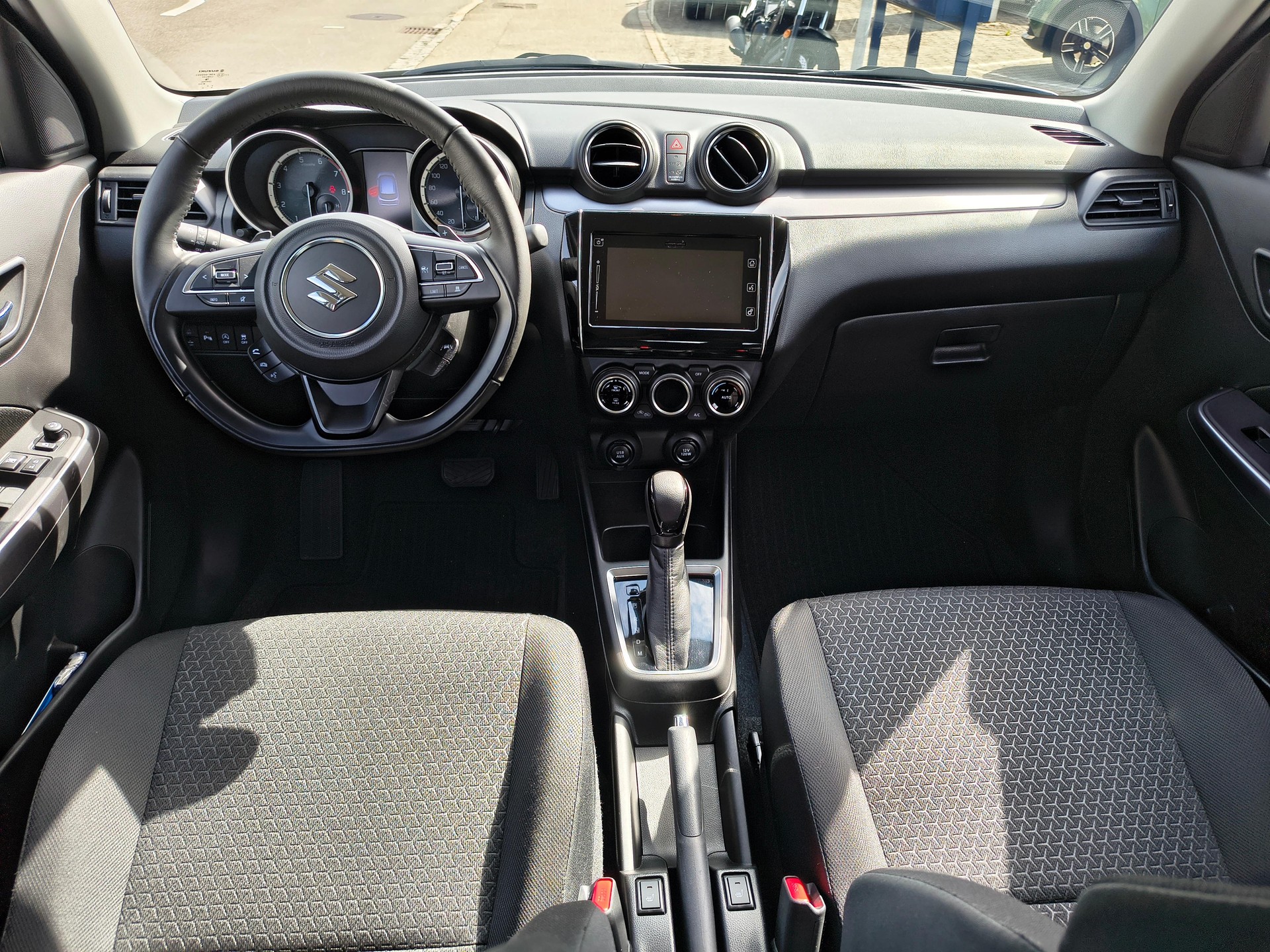 SUZUKI Swift 1.2 Compact Top Hybrid-image-5