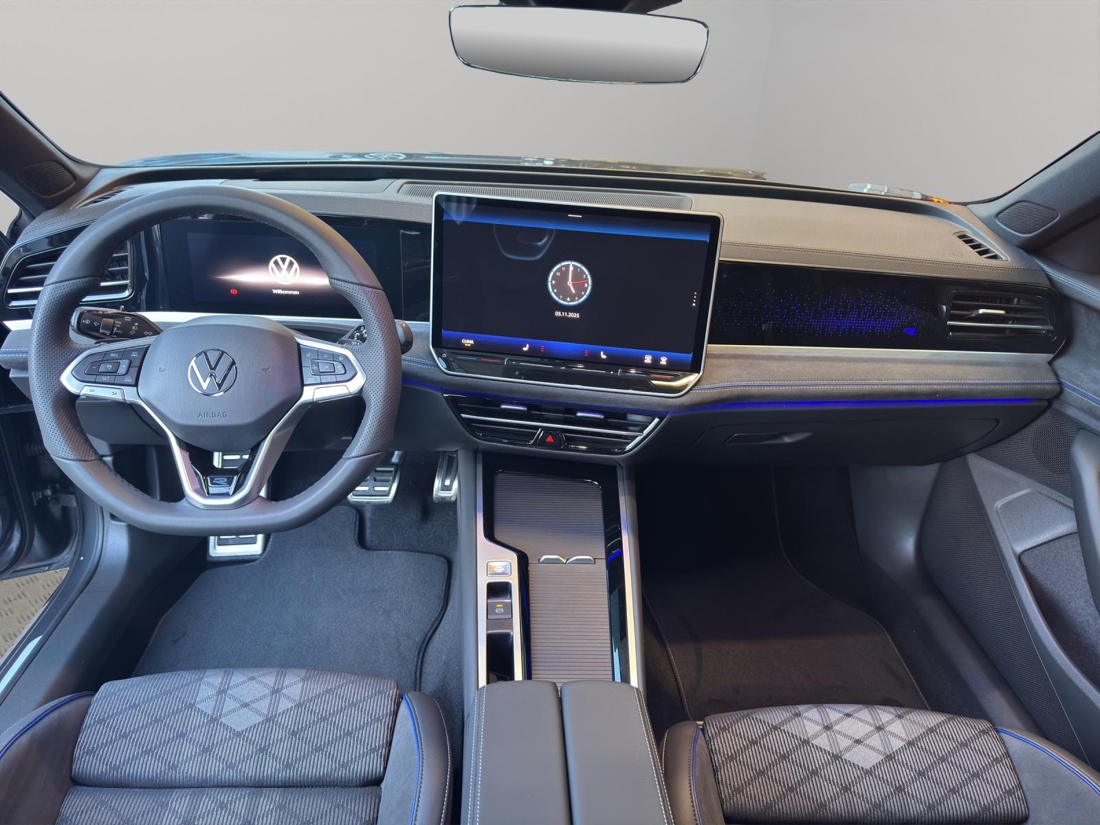 VW Passat Variant 2.0 TDI R-Line DSG 4motion-image-7