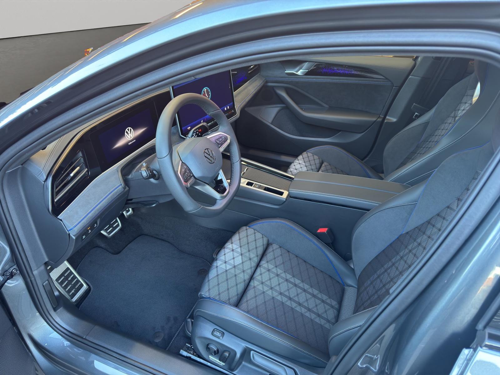 VW Passat Variant 2.0 TDI R-Line DSG 4motion-image-5