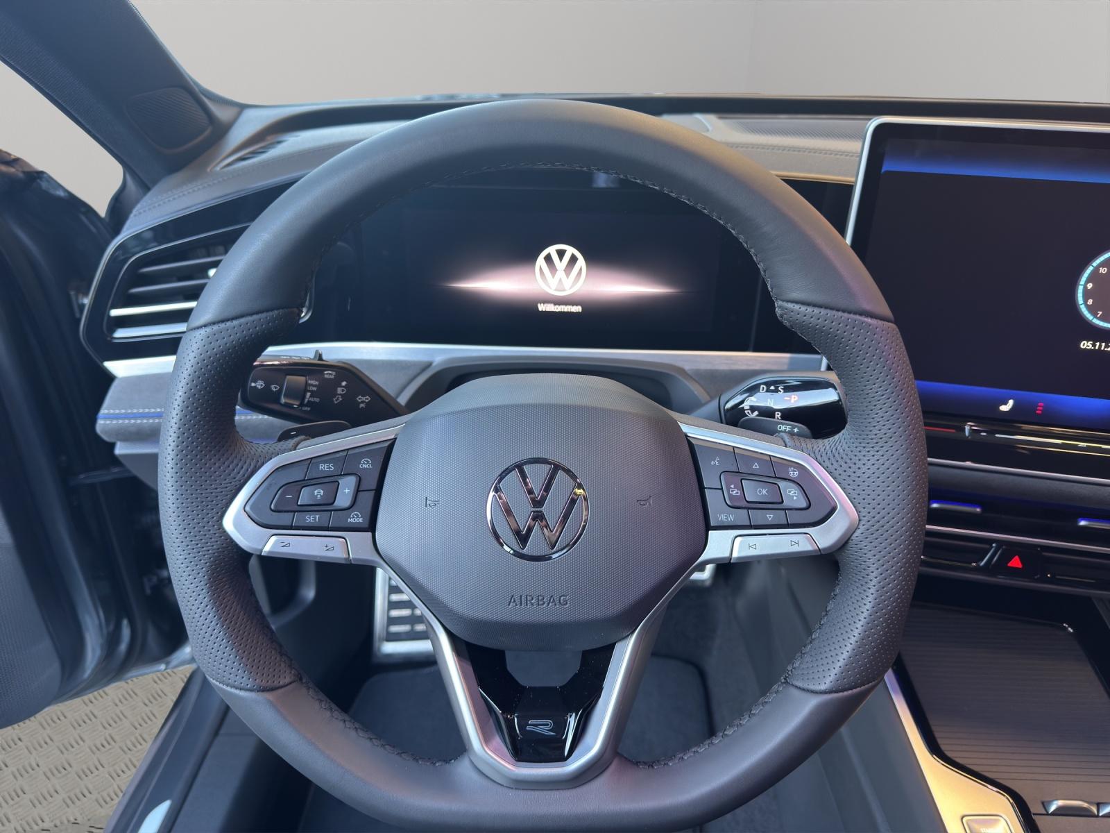 VW Passat Variant 2.0 TDI R-Line DSG 4motion-image-6