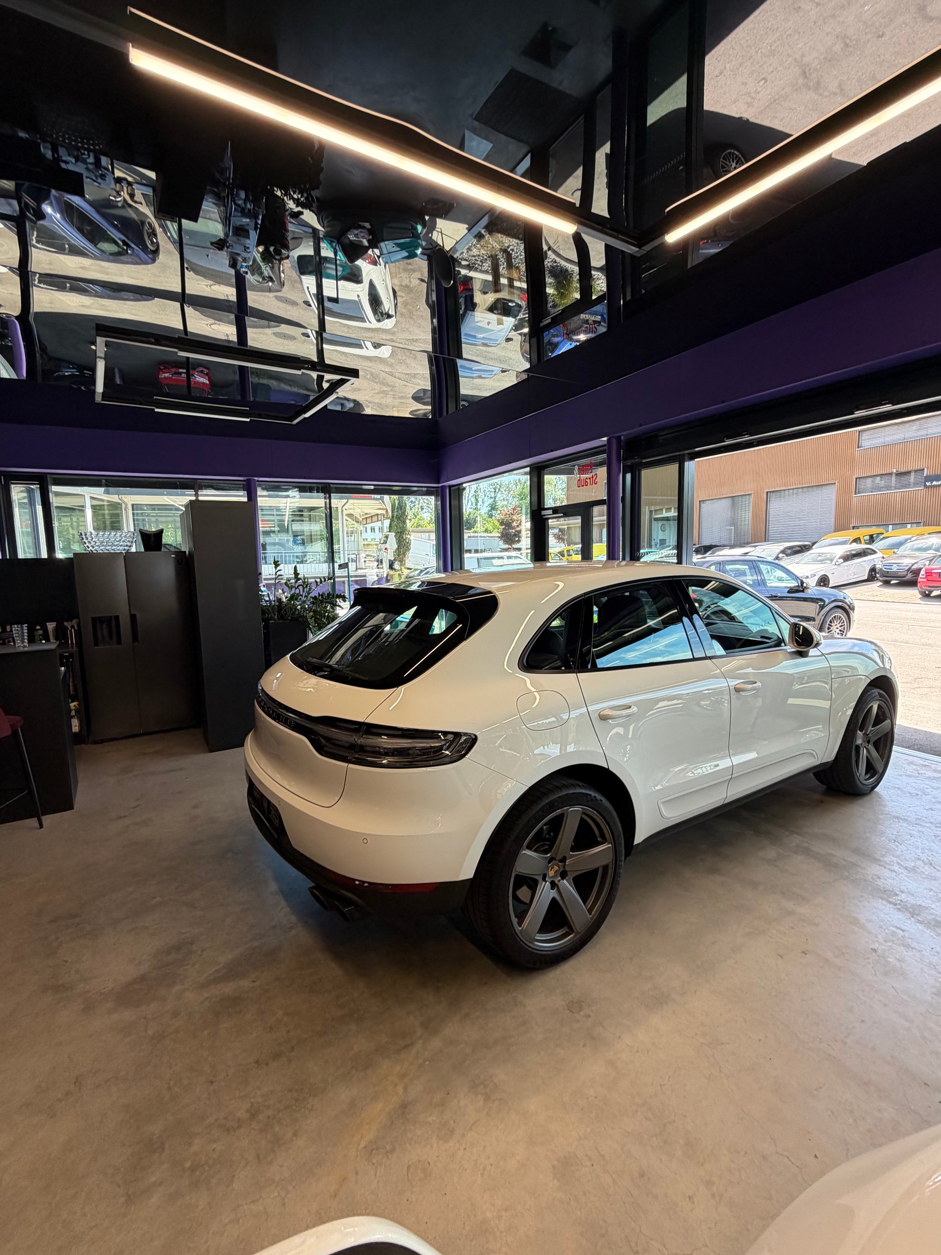 PORSCHE Macan PDK-image-9