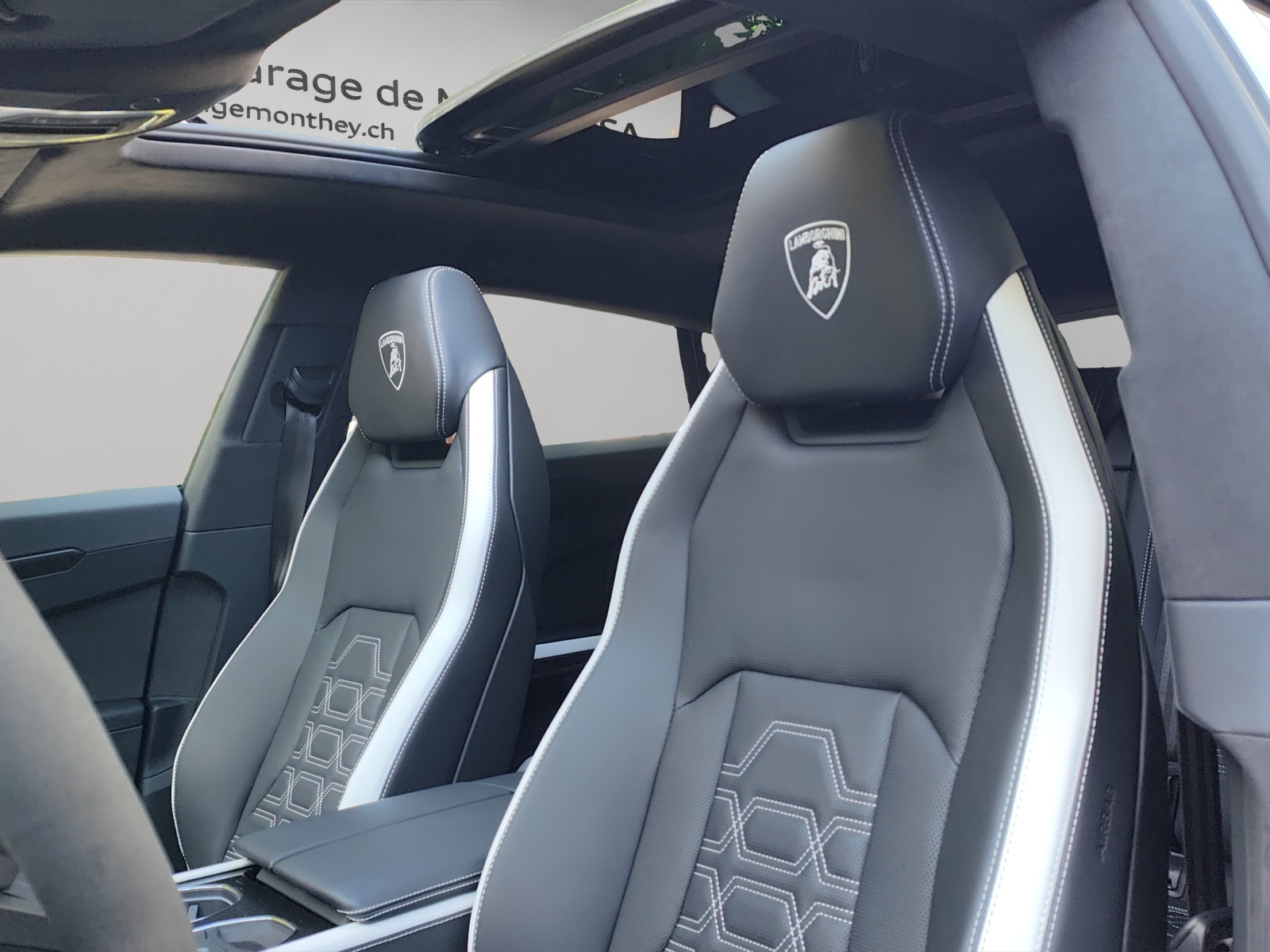 LAMBORGHINI Urus SE-image-10