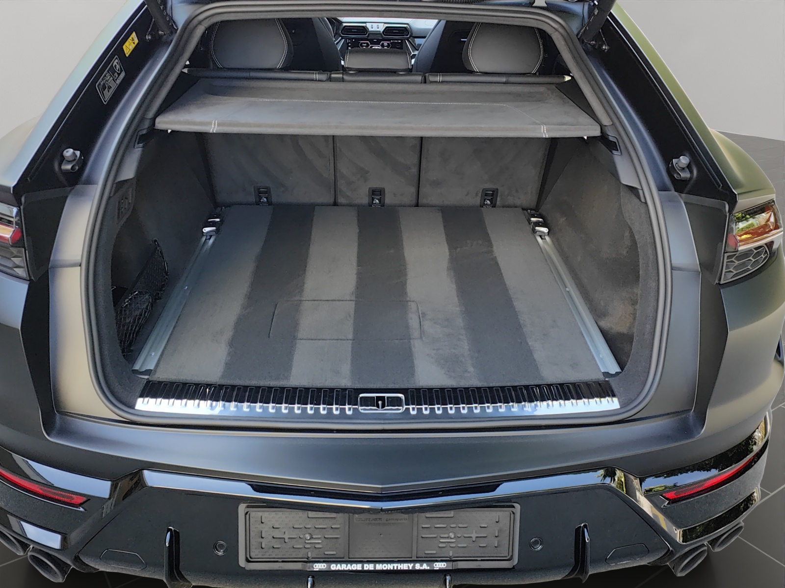LAMBORGHINI Urus SE-image-15