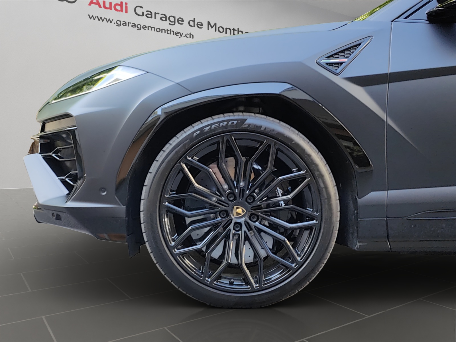 LAMBORGHINI Urus SE-image-7