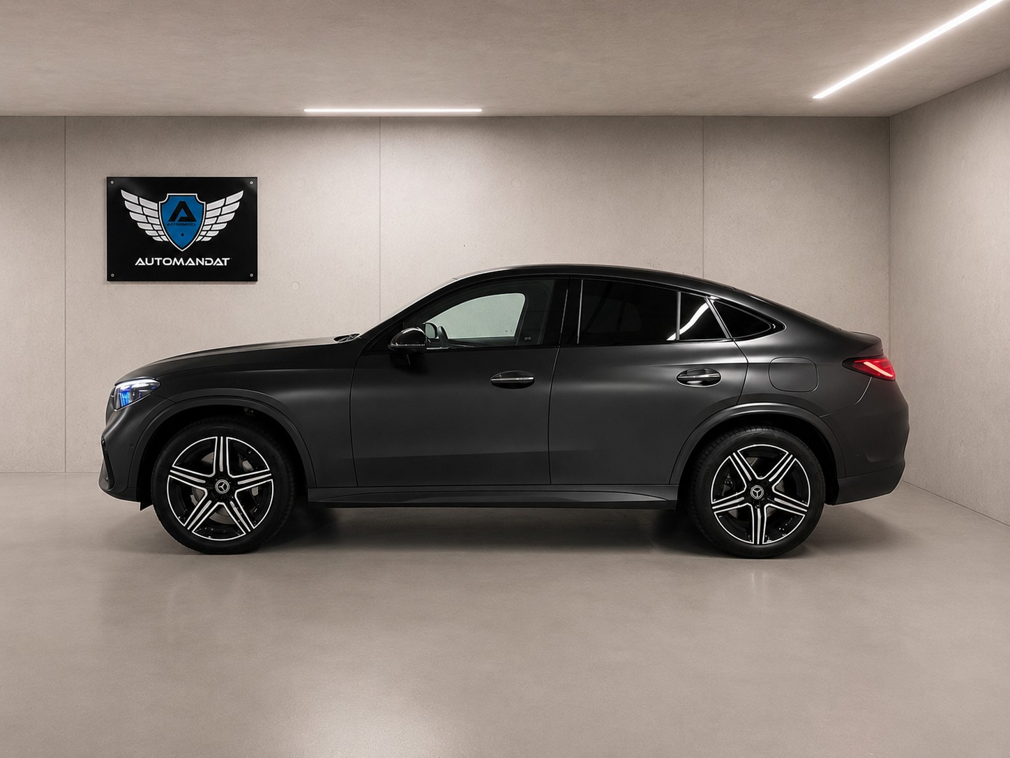 MERCEDES-BENZ GLC Coupé 400 e 4Matic 9G-Tronic-showroom-element-1
