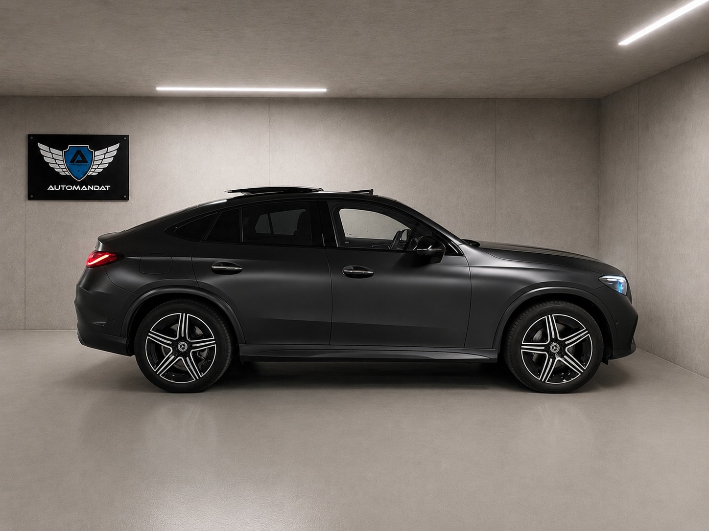 MERCEDES-BENZ GLC Coupé 400 e 4Matic 9G-Tronic-image-5
