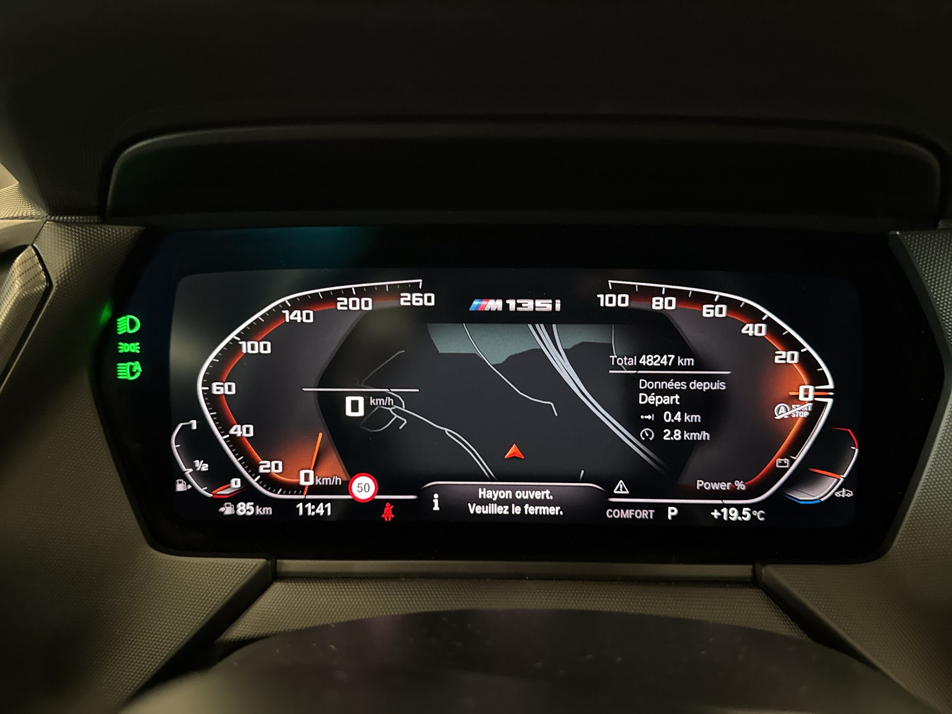 BMW M135i xDrive M Sport Pro Steptronic-image-13