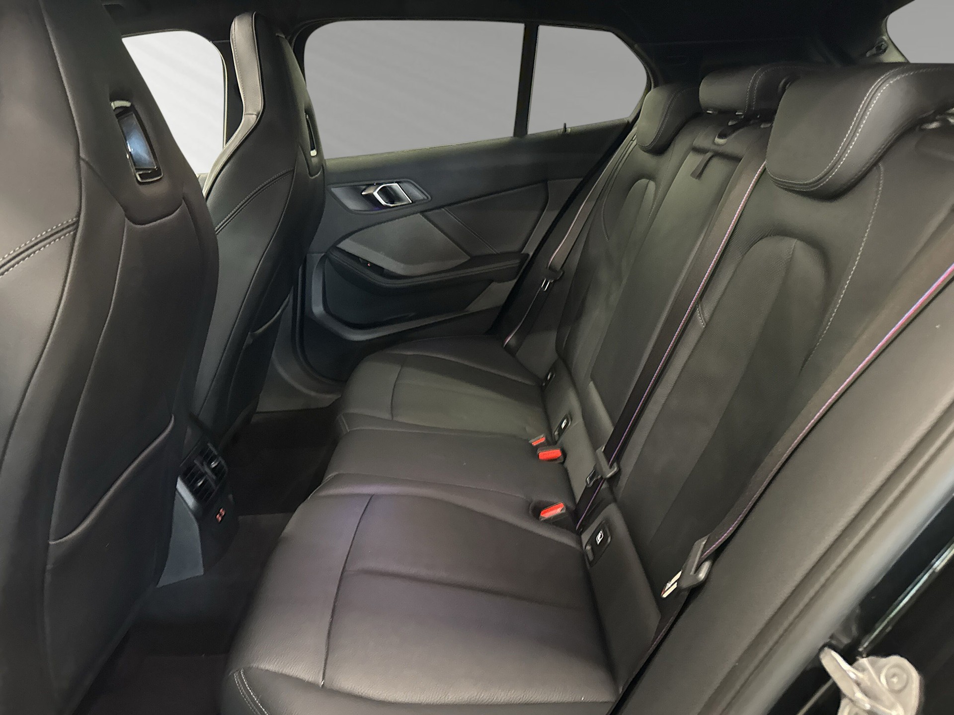 BMW M135i xDrive M Sport Pro Steptronic-image-6