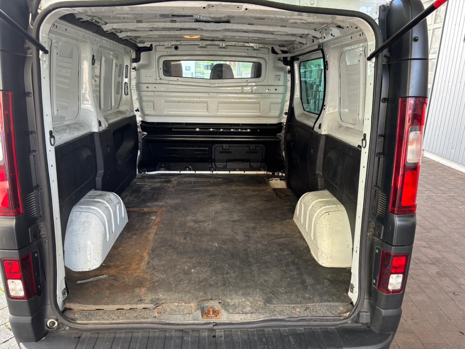 OPEL Vivaro 1.6 CDTI 2.7t L1H1-image-4