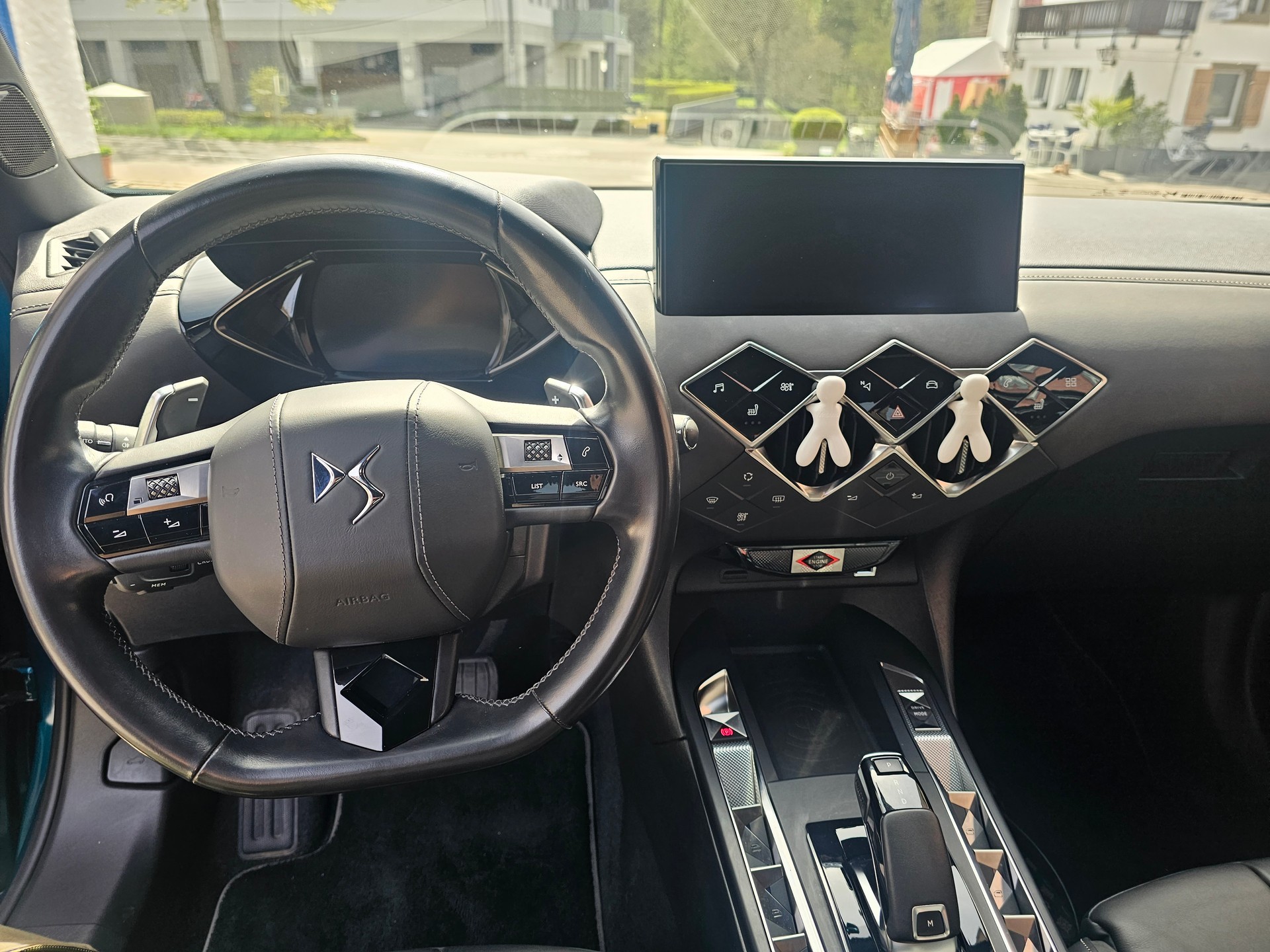 DS AUTOMOBILES DS 3 Crossback 1.2 PureTech SO Chic EAT8-image-5
