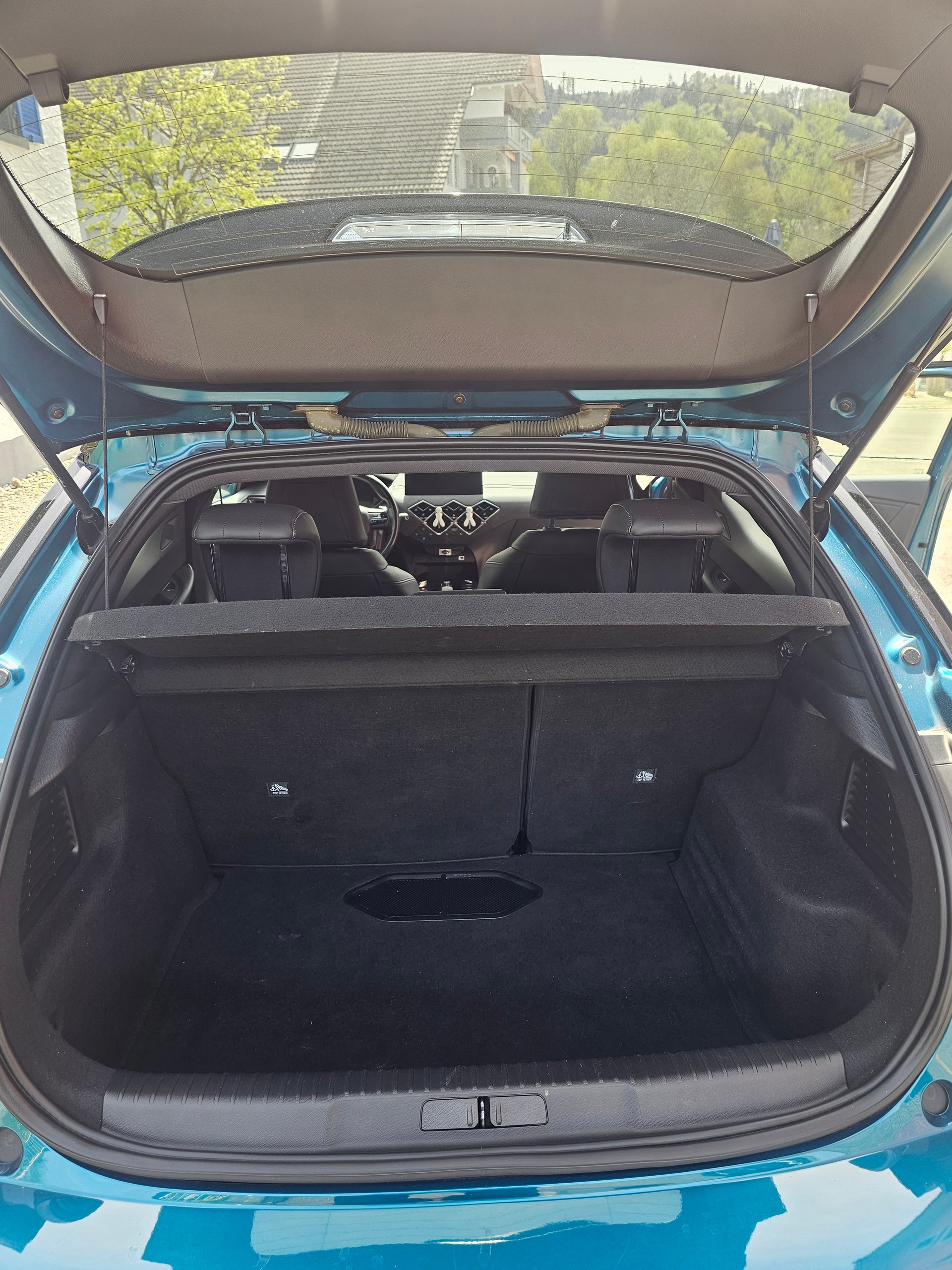 DS AUTOMOBILES DS 3 Crossback 1.2 PureTech SO Chic EAT8-image-4