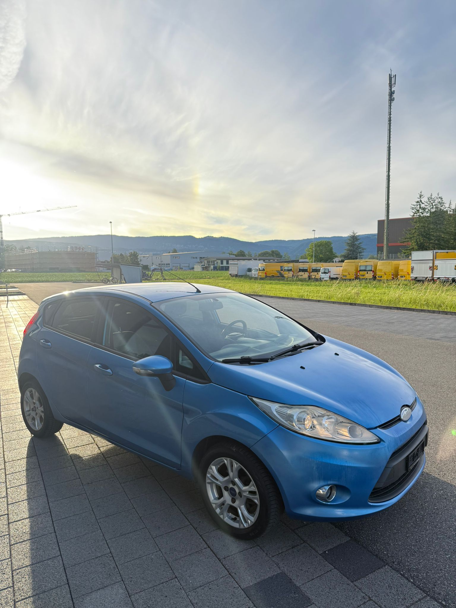 FORD Fiesta 1.4 16V Titanium-image-1