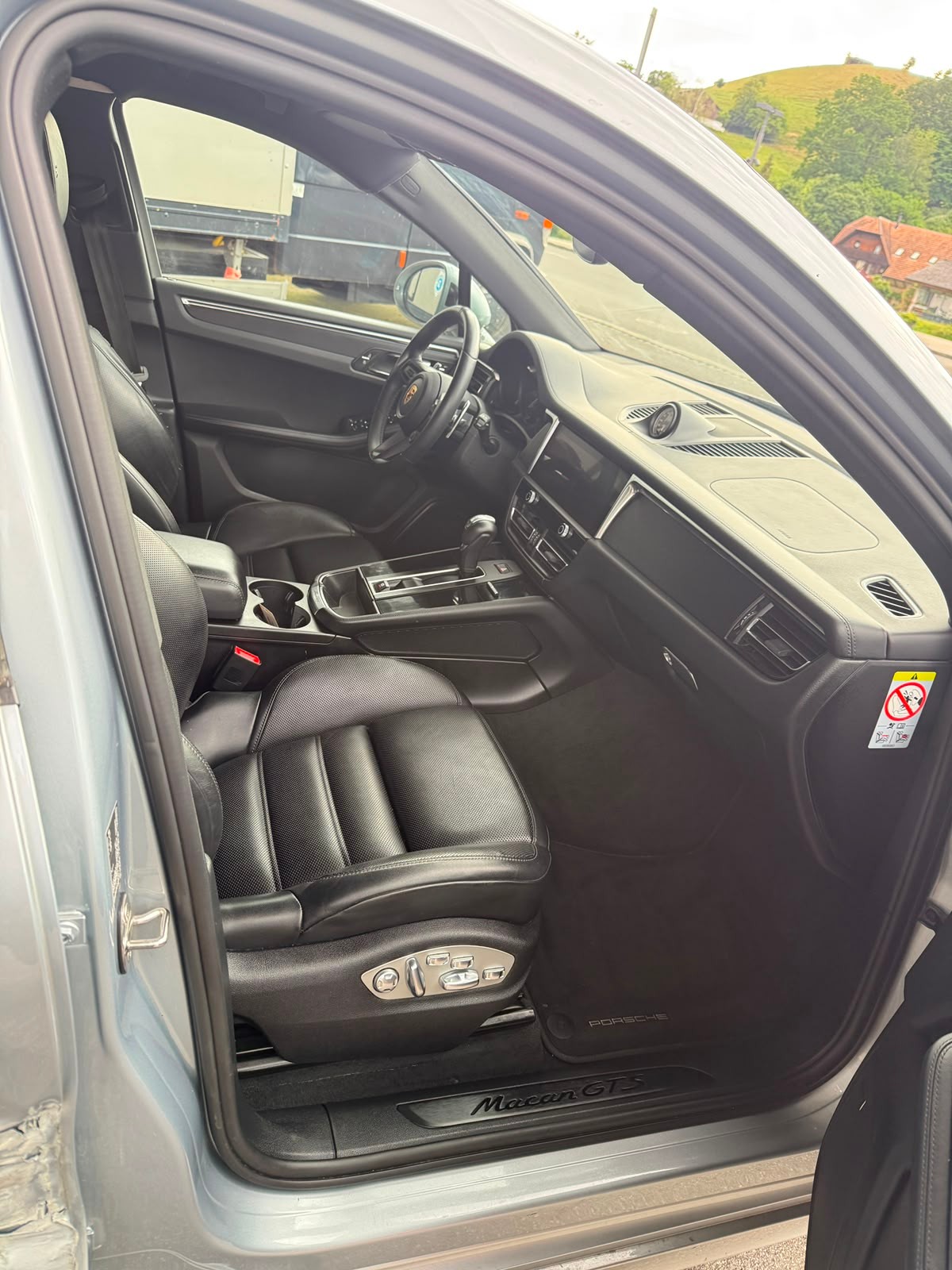 PORSCHE Macan GTS PDK-image-12
