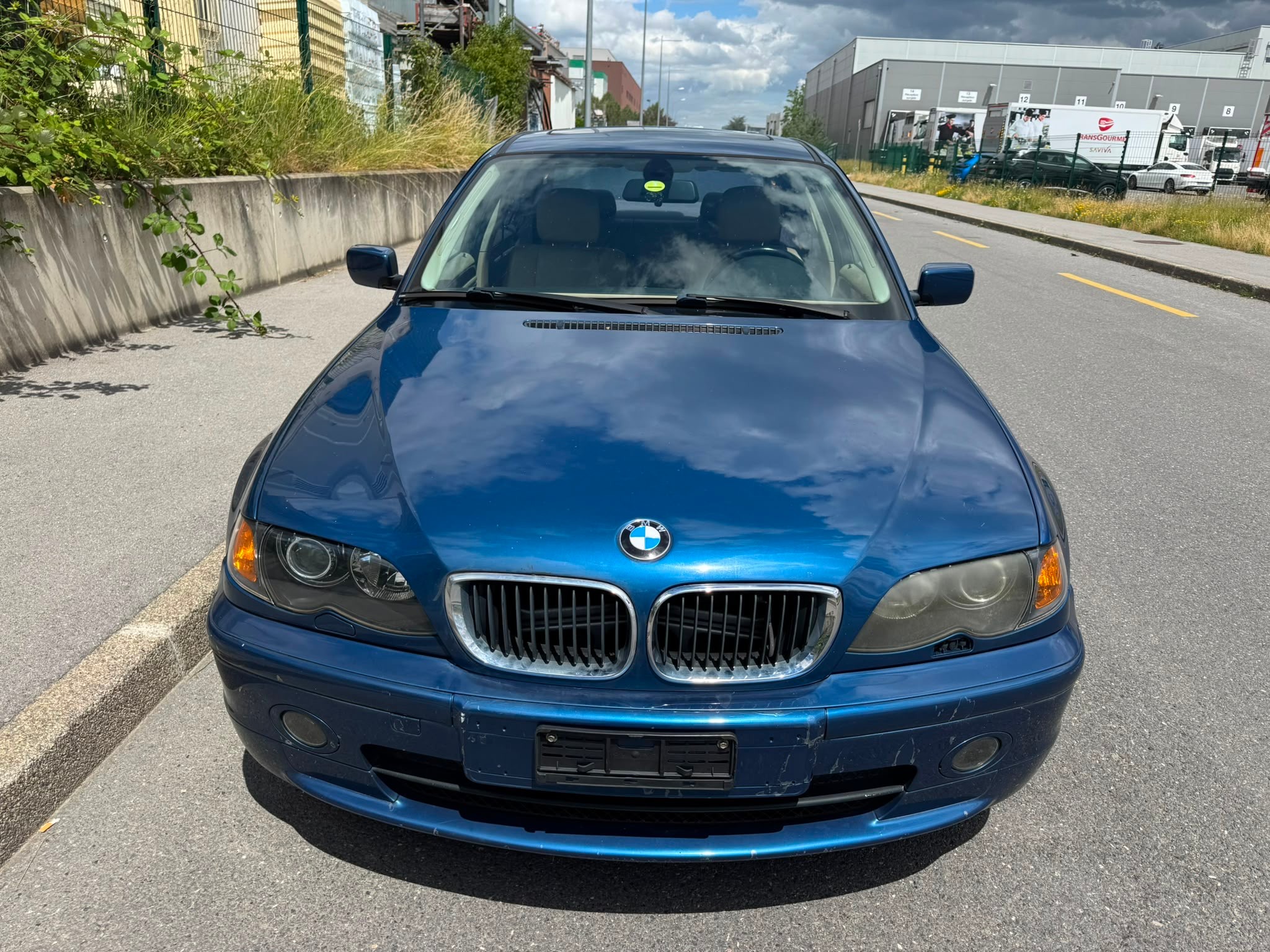 Car photo