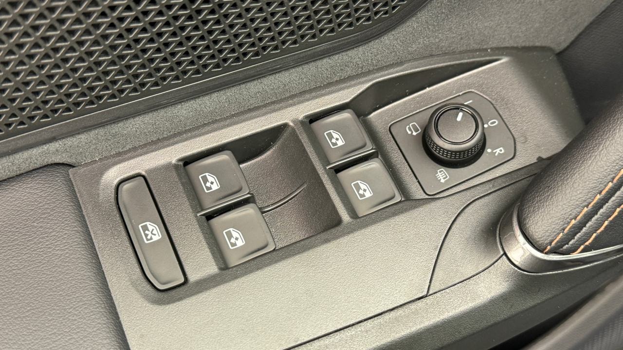 CUPRA LEON 2.0 TSI VZ DSG-image-8