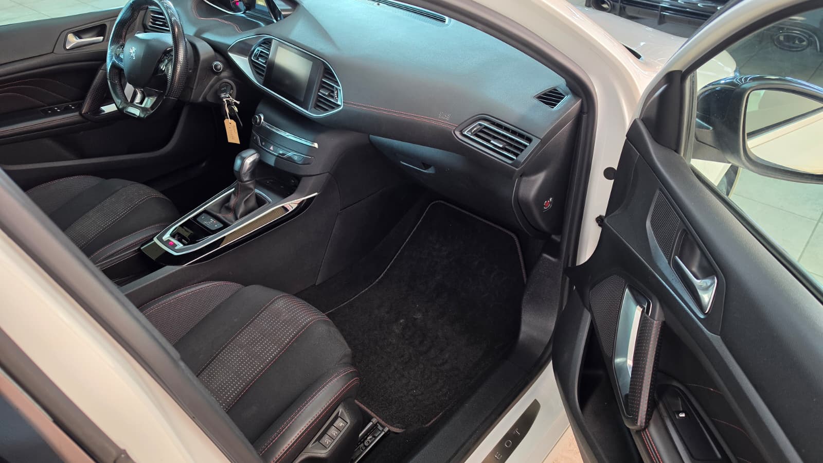 PEUGEOT 308 SW 1.2 THP Business Automatic, FRISCH AB MFK UND FRISCH AB SERVICE-image-10
