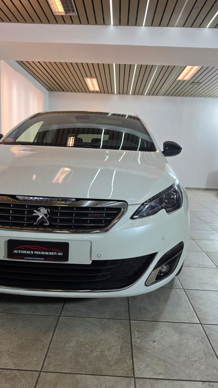 PEUGEOT 308 SW 1.2 THP Business Automatic, FRISCH AB MFK UND FRISCH AB SERVICE-image-2