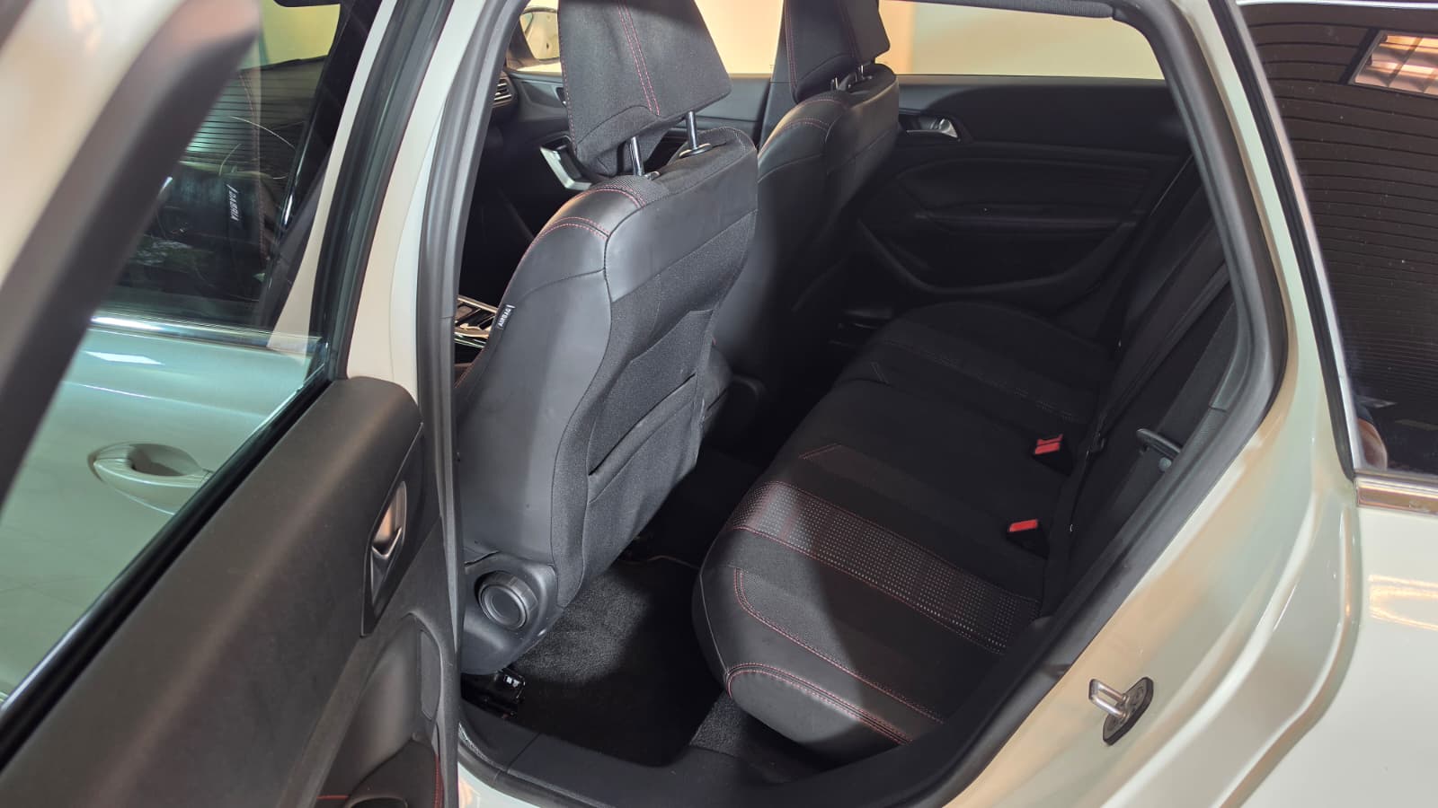 PEUGEOT 308 SW 1.2 THP Business Automatic, FRISCH AB MFK UND FRISCH AB SERVICE-image-11