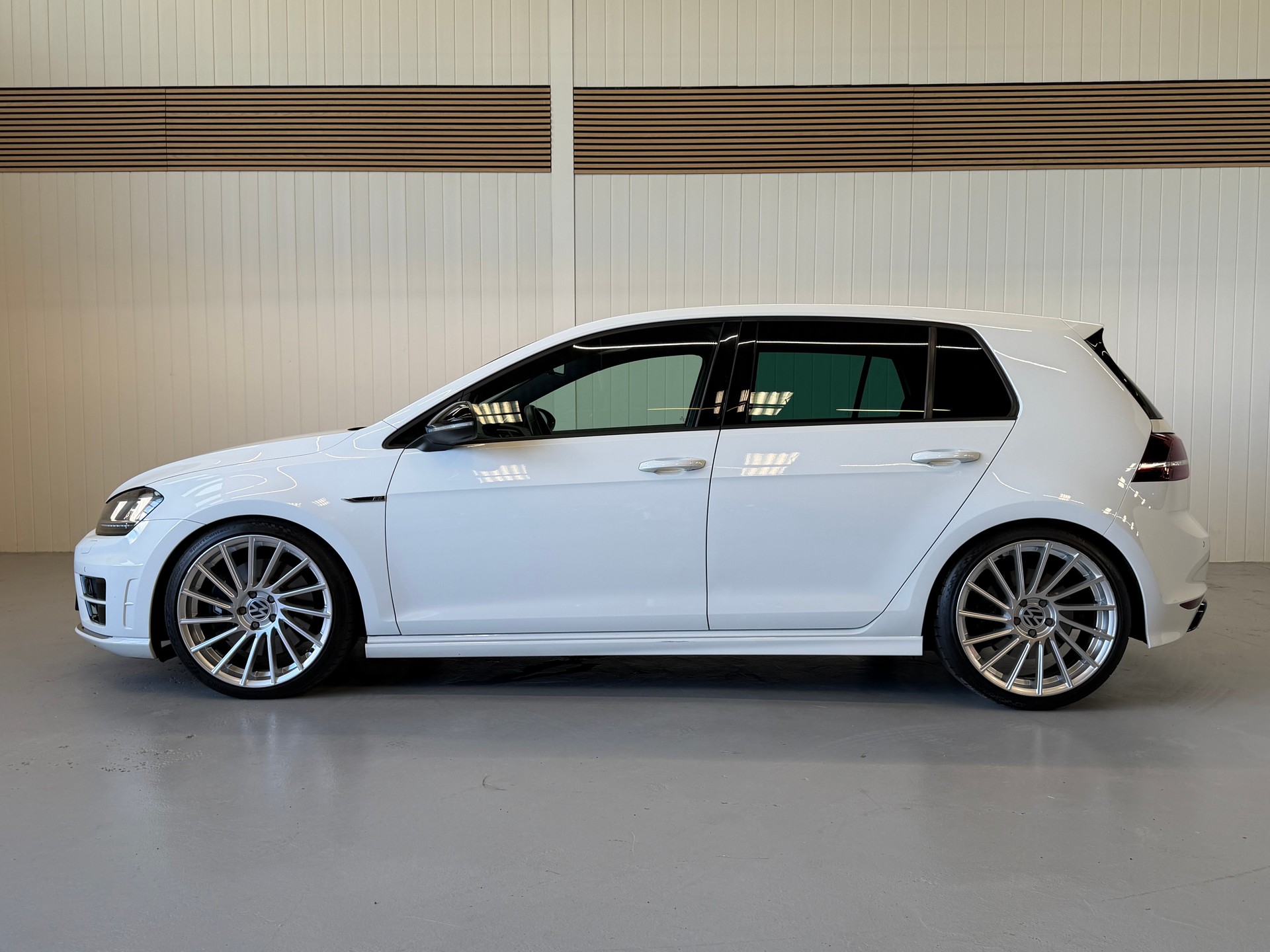 VW Golf 2.0 TSI R 4Motion DSG frisch ab MFK & Service-image-1