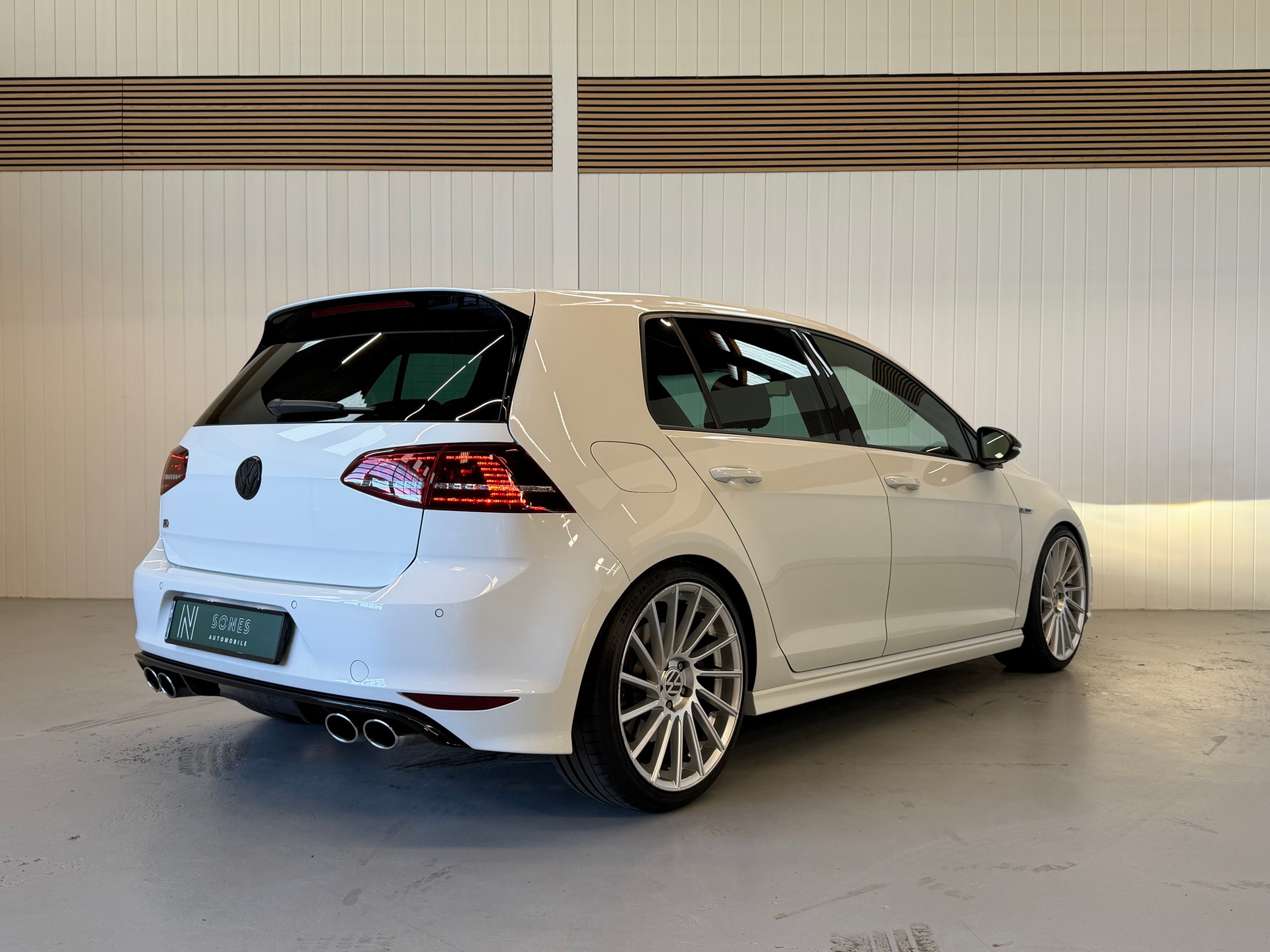 VW Golf 2.0 TSI R 4Motion DSG frisch ab MFK & Service-image-4
