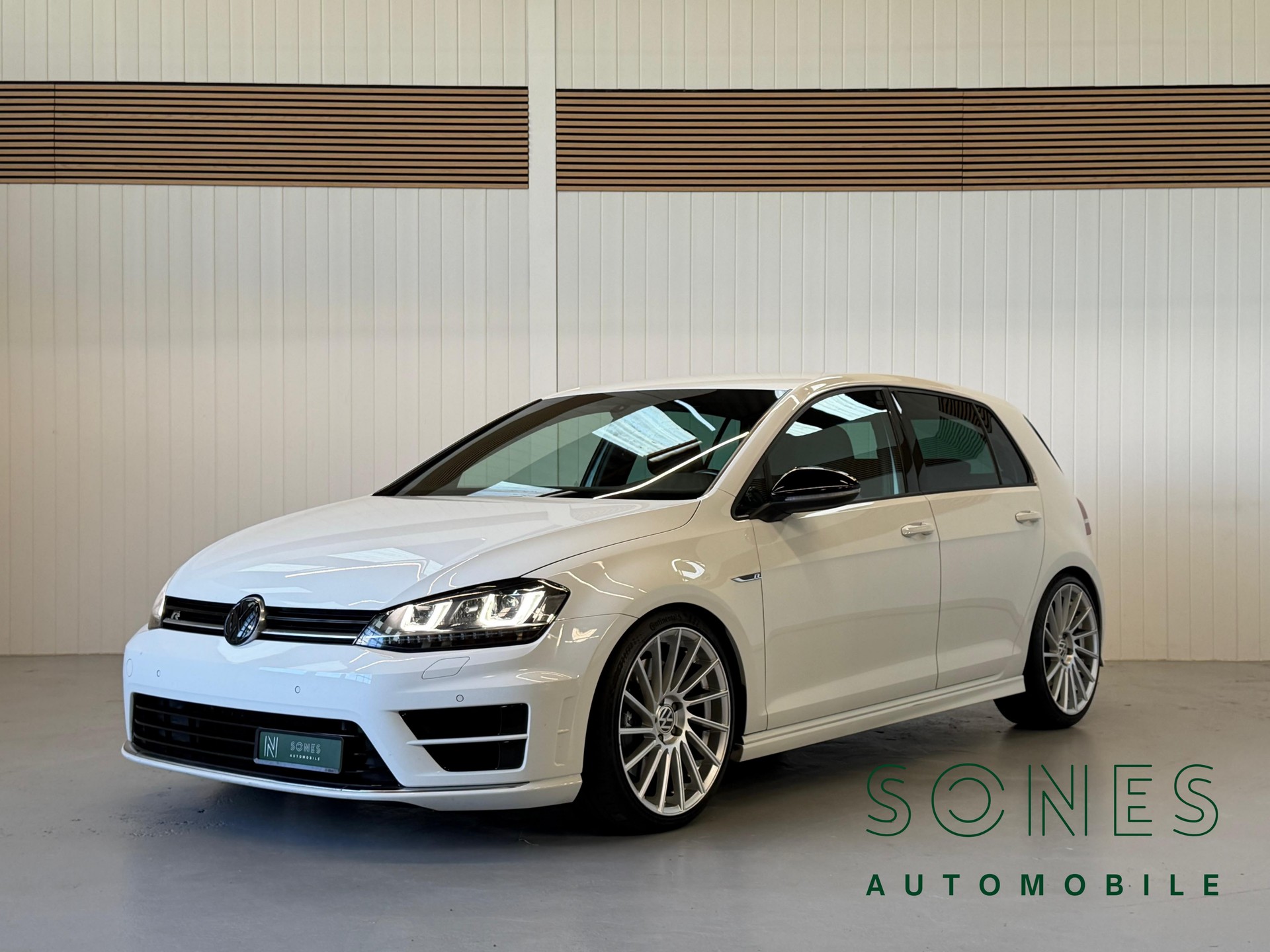 VW Golf 2.0 TSI R 4Motion DSG frisch ab MFK & Service-image-0
