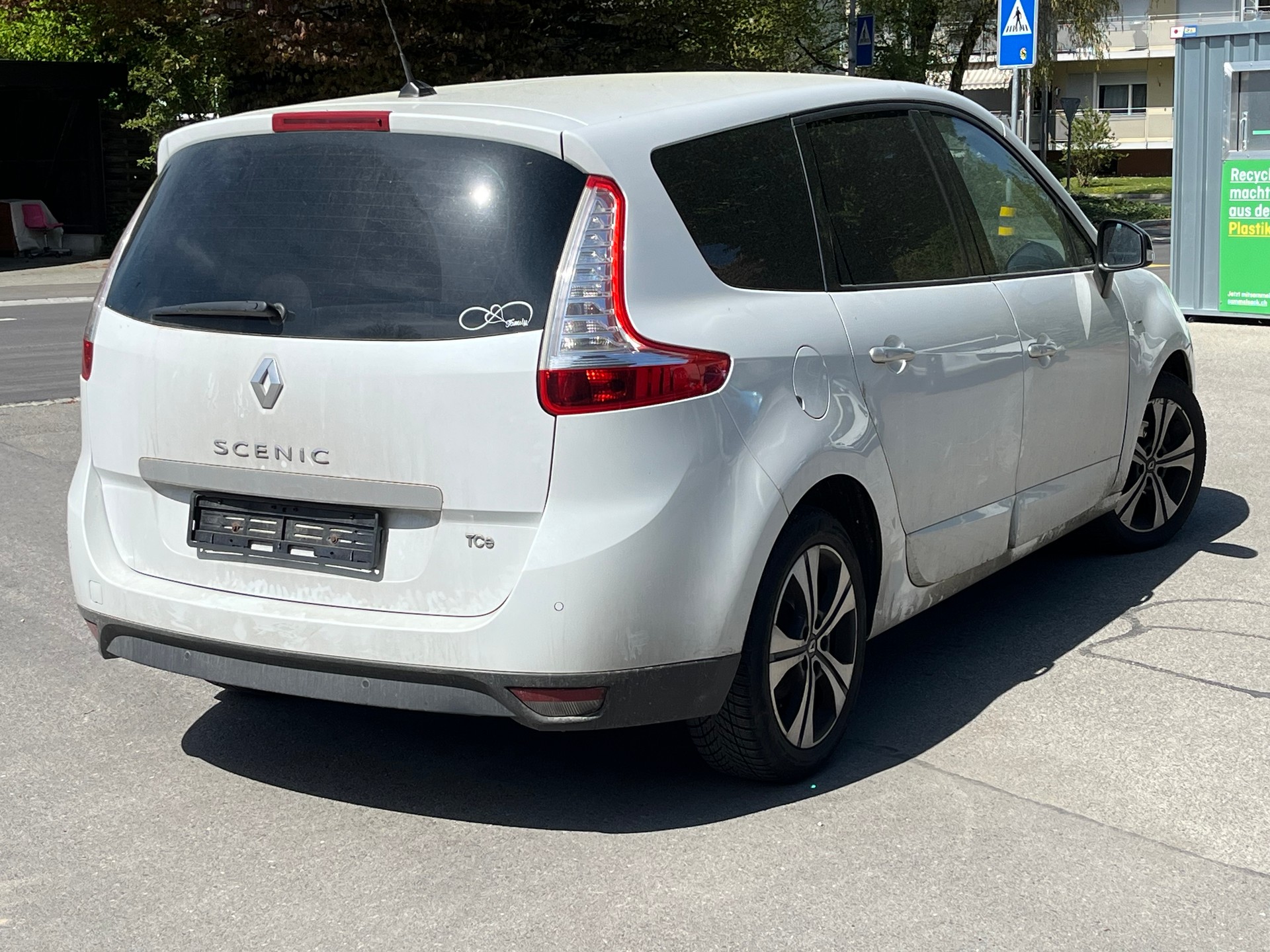 RENAULT Grand Scénic 1.4 16V Turbo Expression-image-5