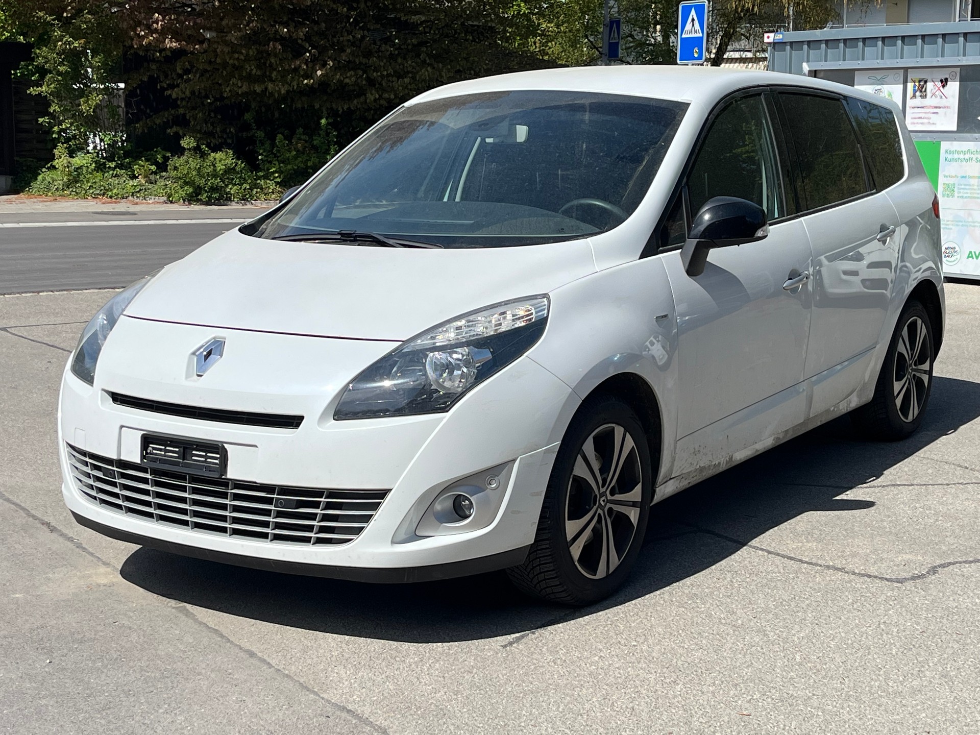 RENAULT Grand Scénic 1.4 16V Turbo Expression-image-0