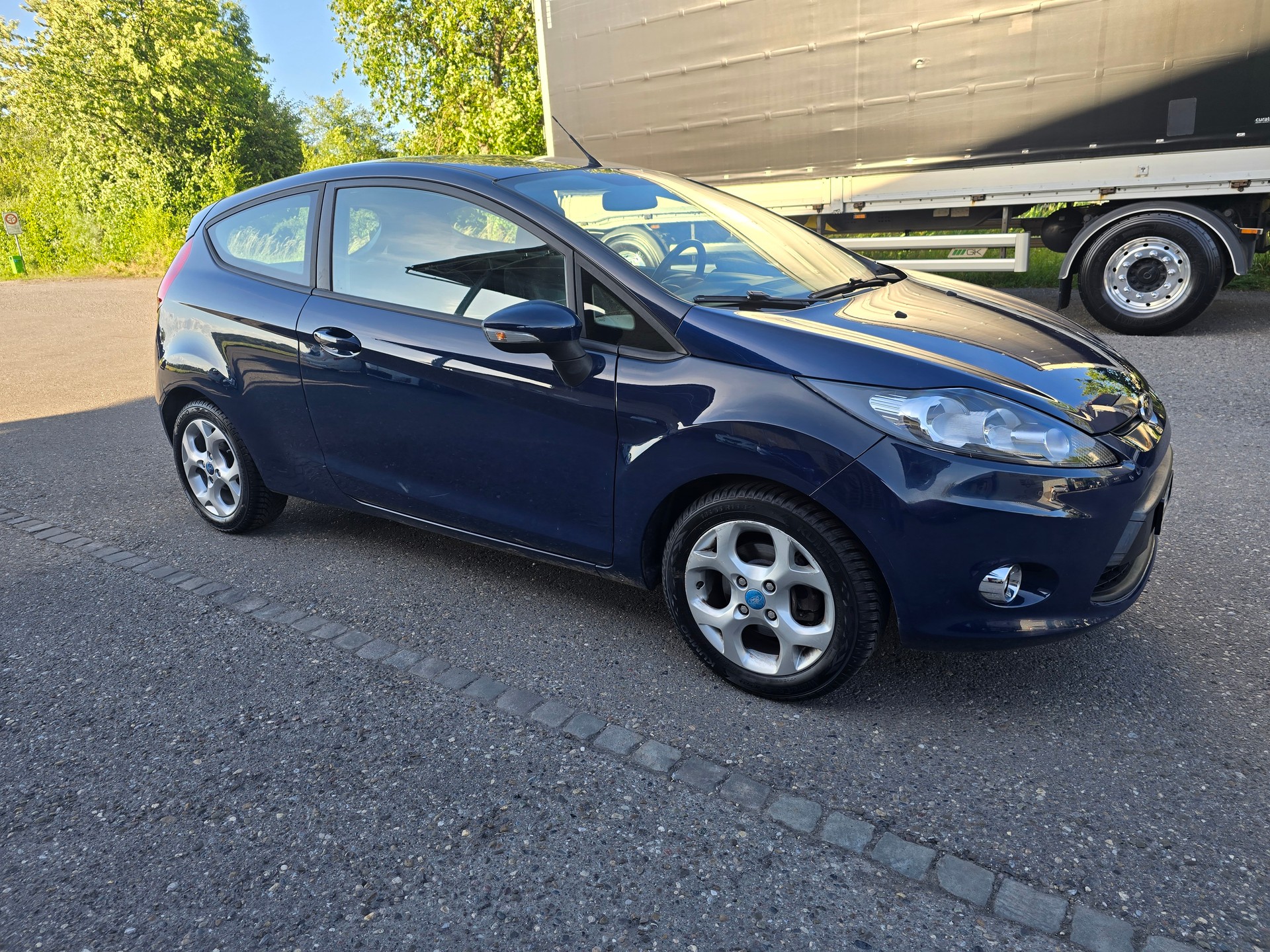 FORD Fiesta 1.25 16V Ambiente-image-1
