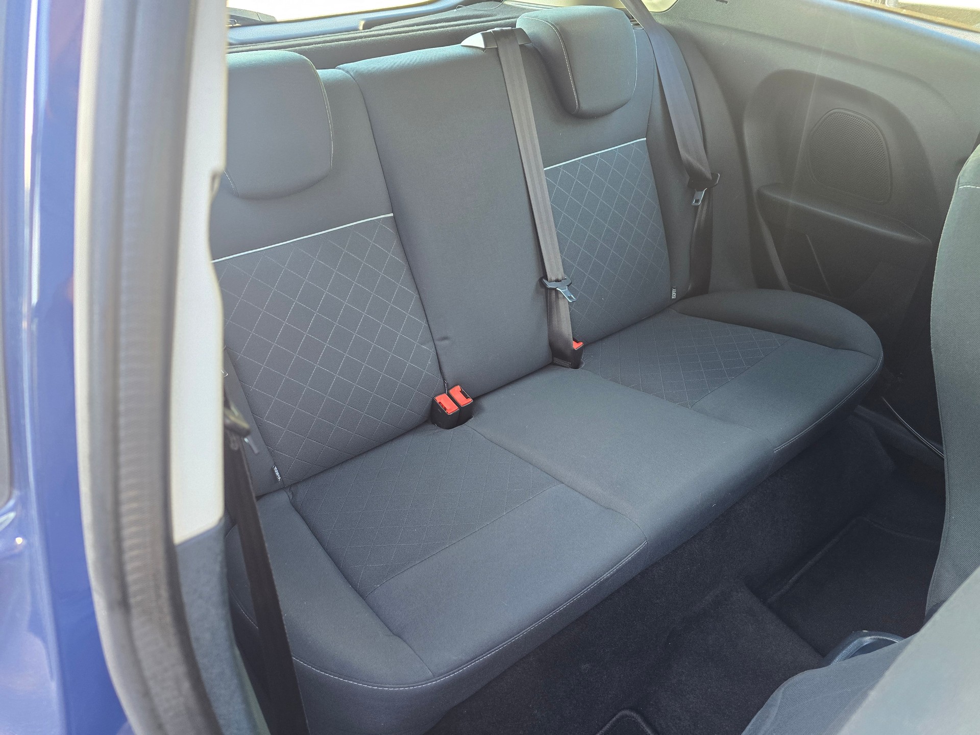 FORD Fiesta 1.25 16V Ambiente-image-10