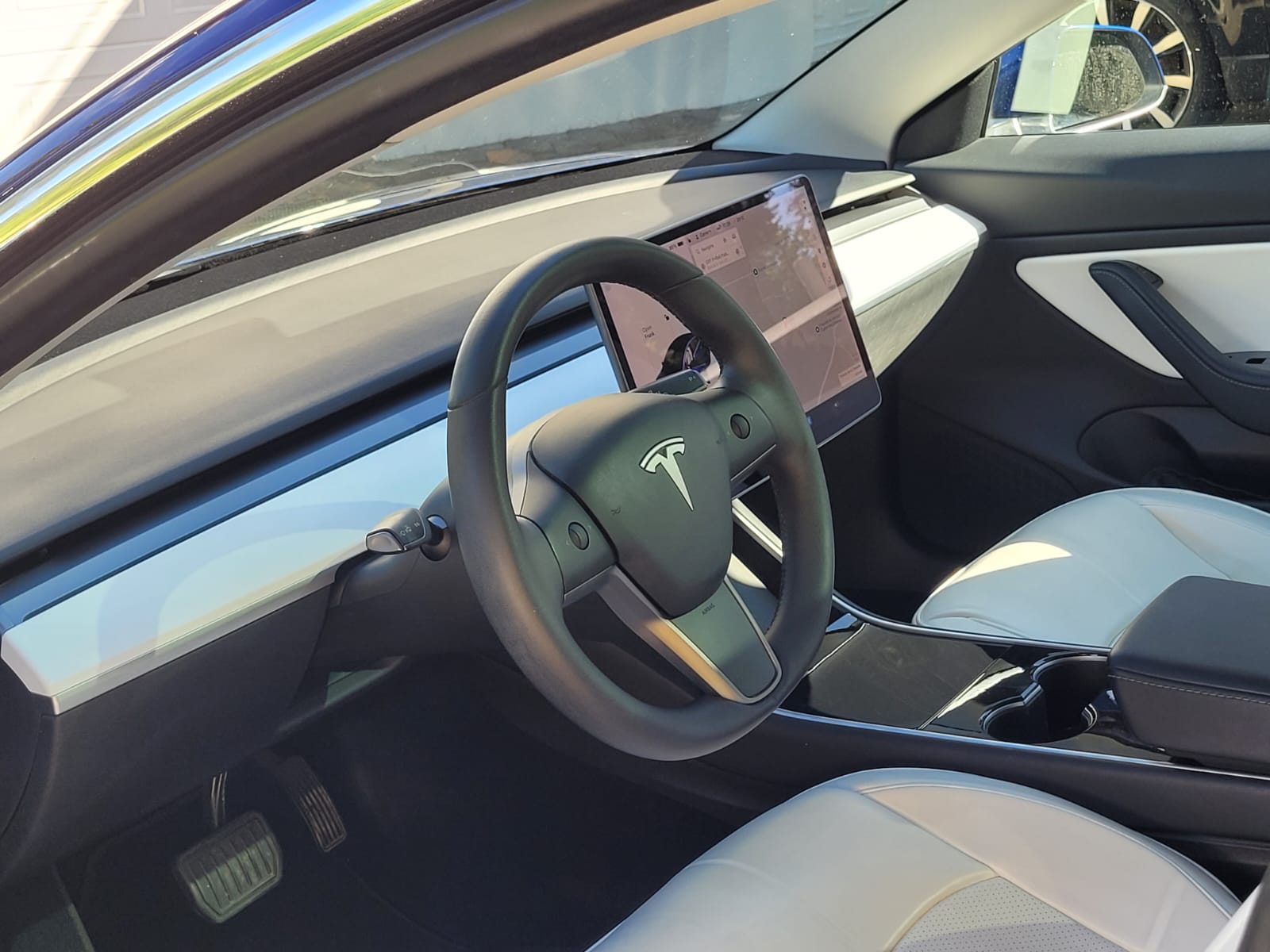 TESLA Dual Motor 4X4-image-3