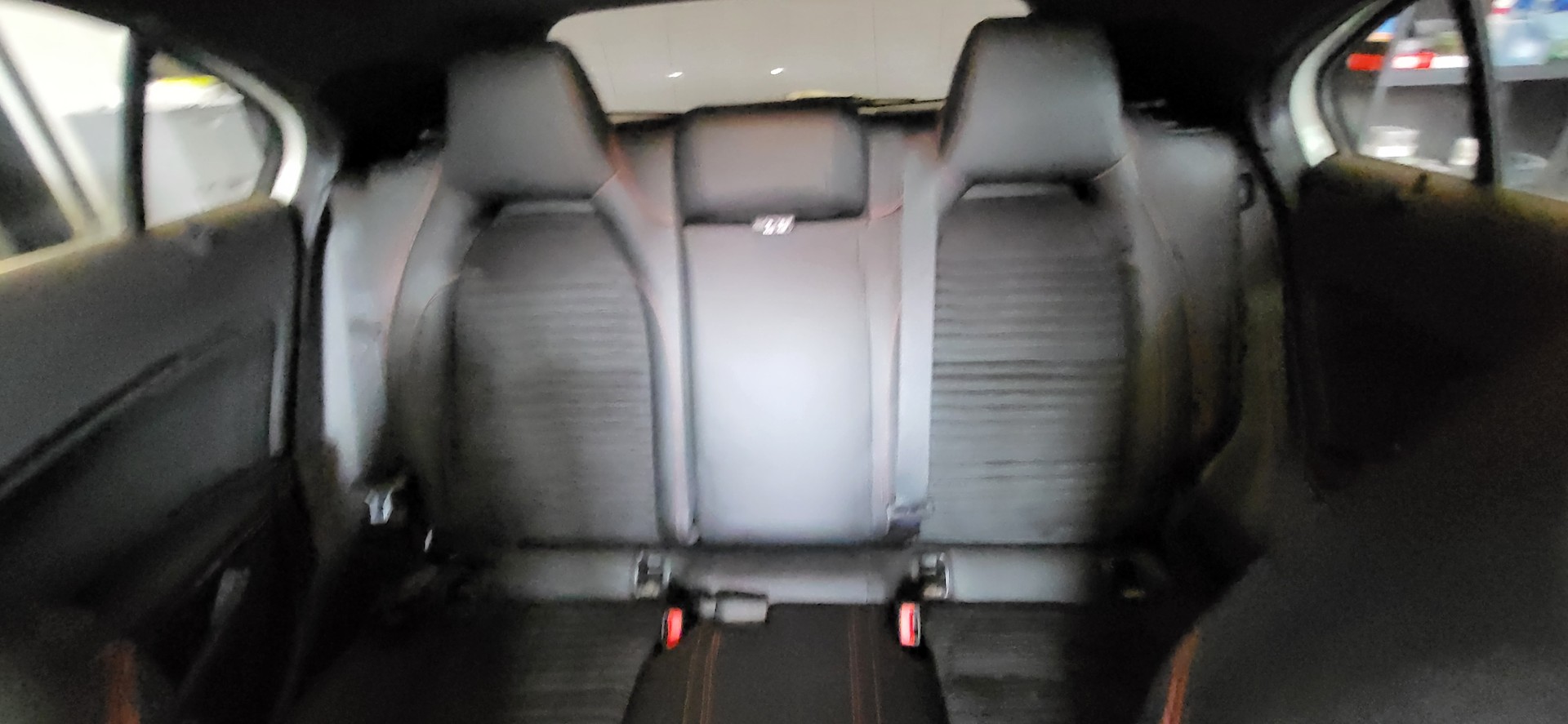 MERCEDES-BENZ A 200 7G-DCT-image-12