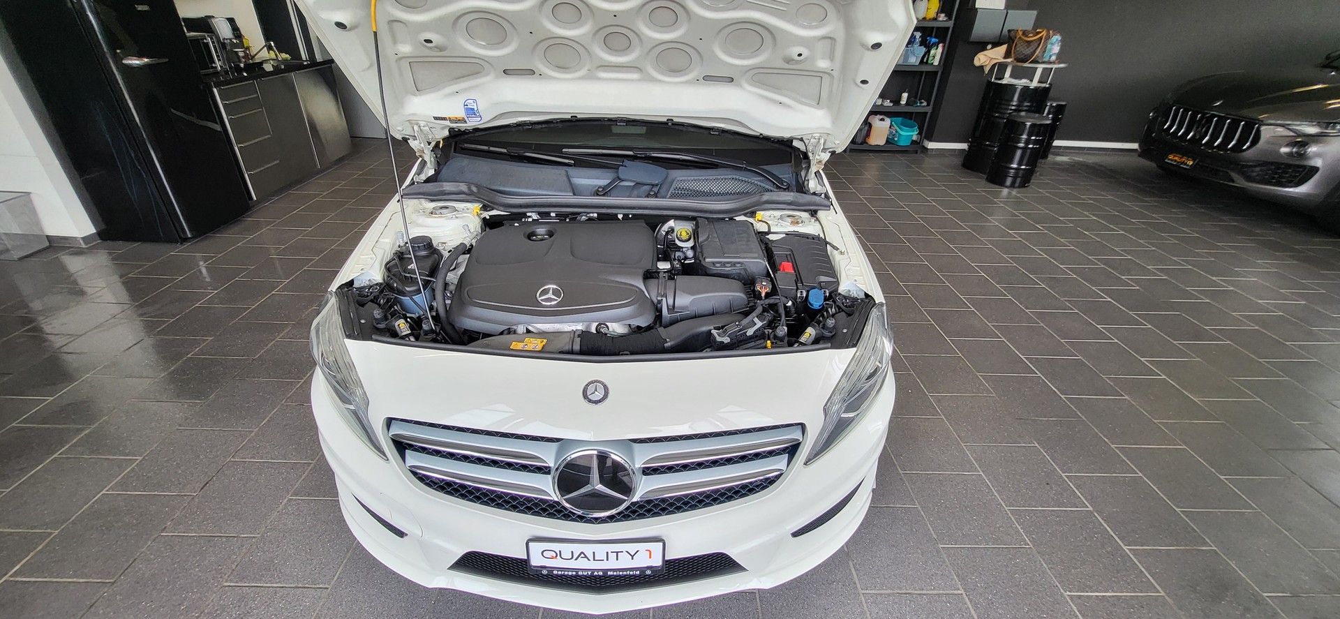 MERCEDES-BENZ A 200 7G-DCT-image-16