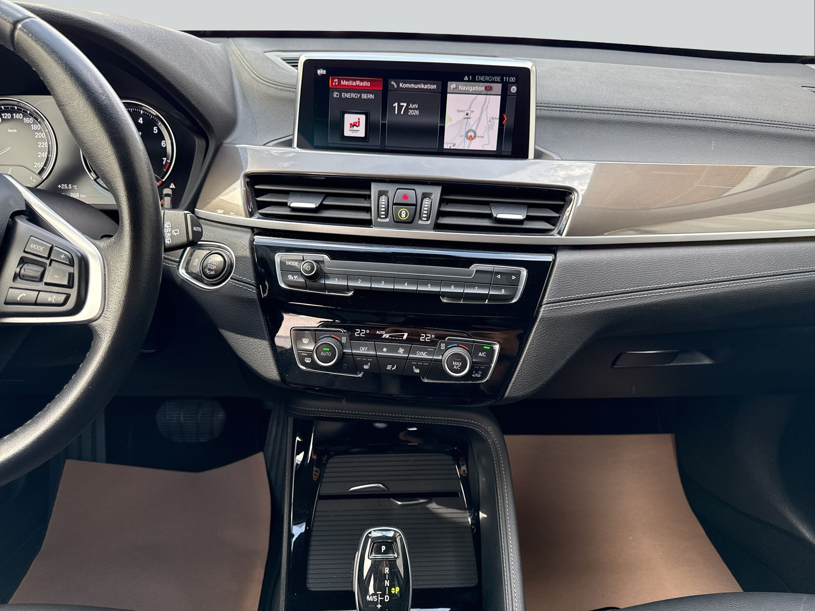 BMW X1 xDrive 20i xLine Steptronic-image-13