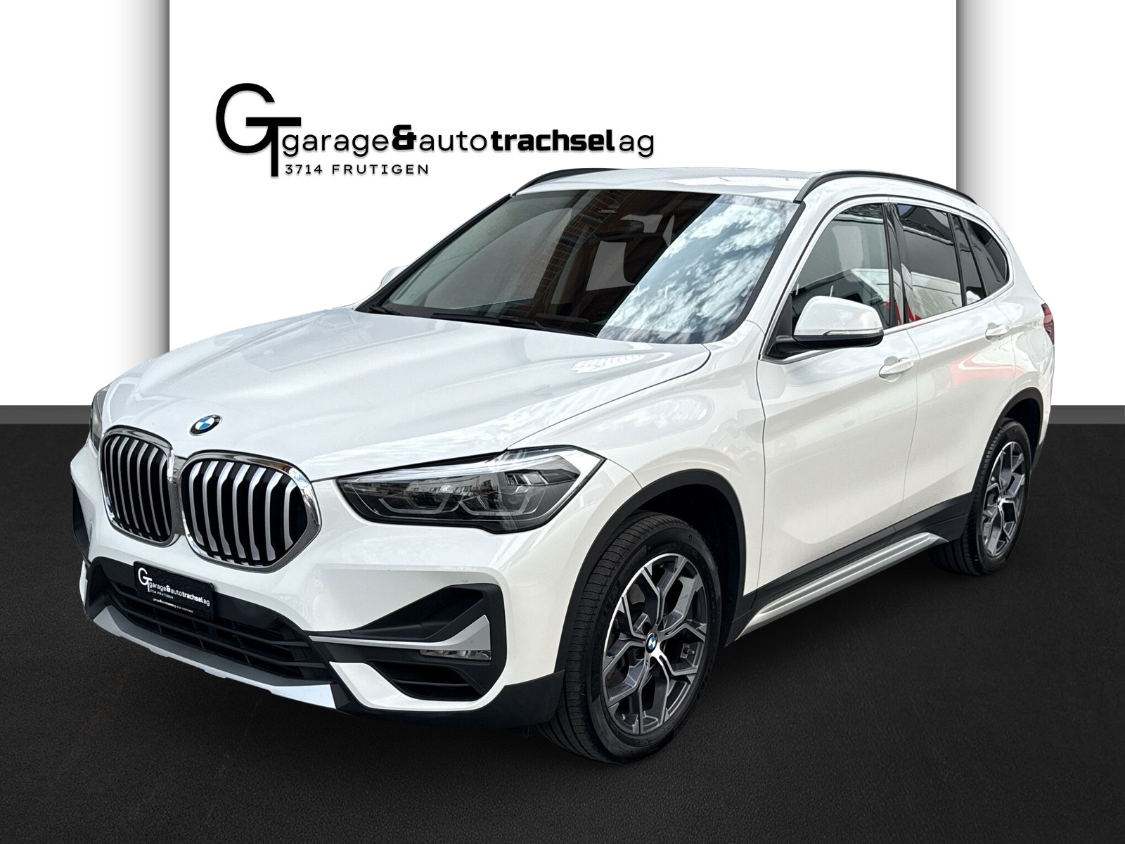 BMW X1 xDrive 20i xLine Steptronic-image-0