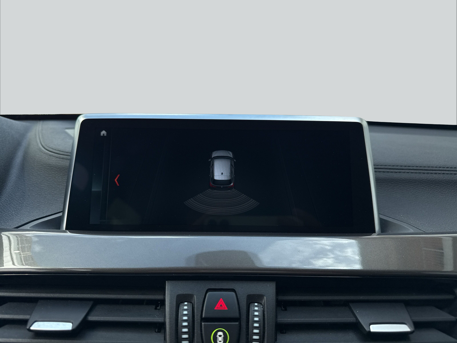 BMW X1 xDrive 20i xLine Steptronic-image-14
